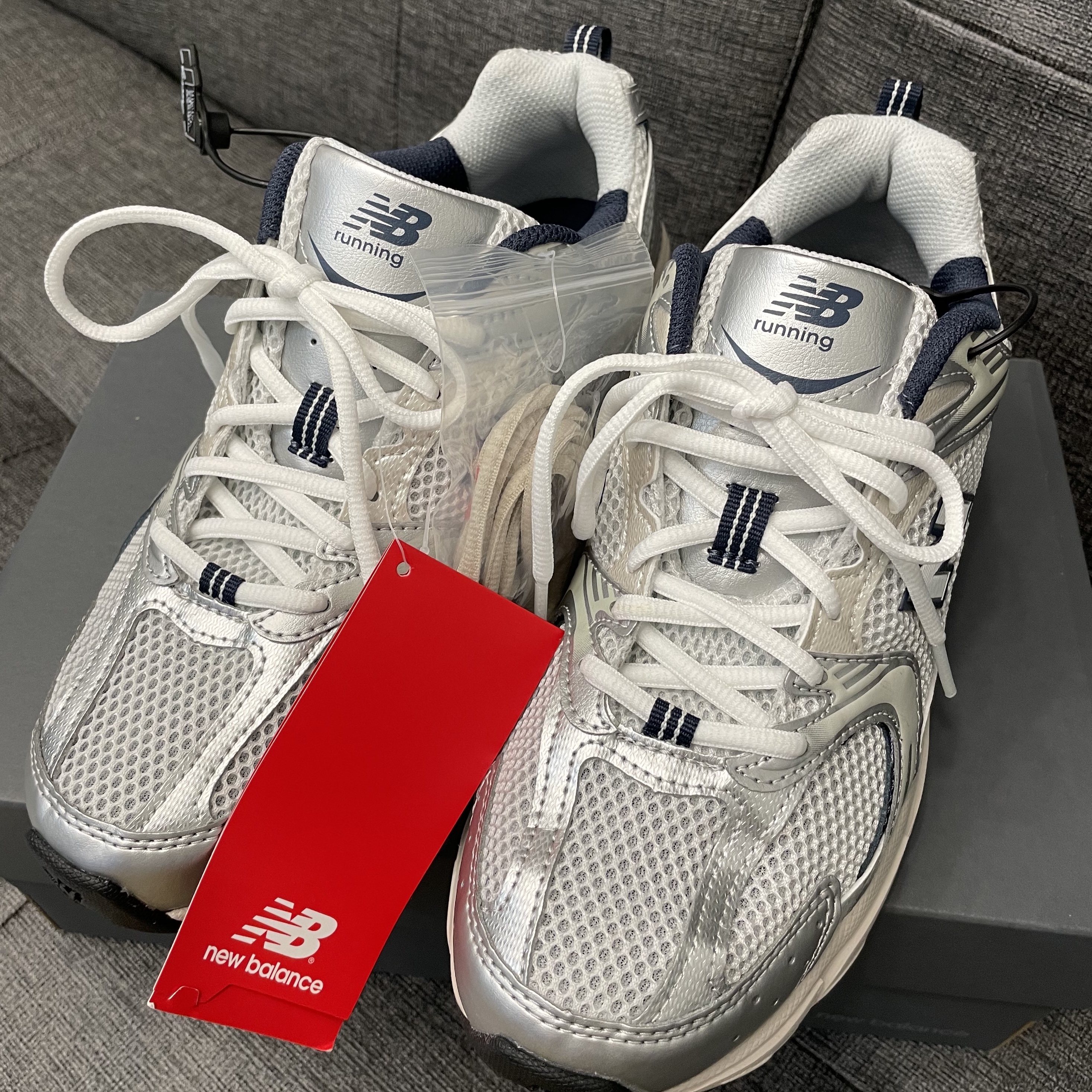 New Balance 530 Steel Grey 착용 스타일