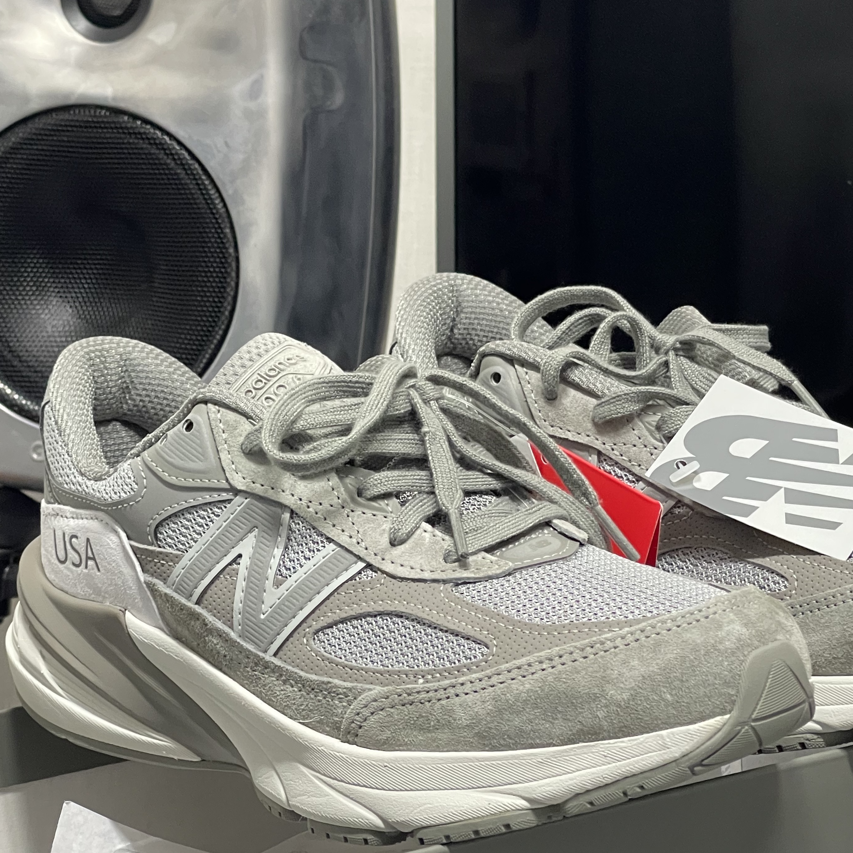 New Balance x WTAPS 990v6 Made in USA Moon Mist Mirage Gray 착용 스타일