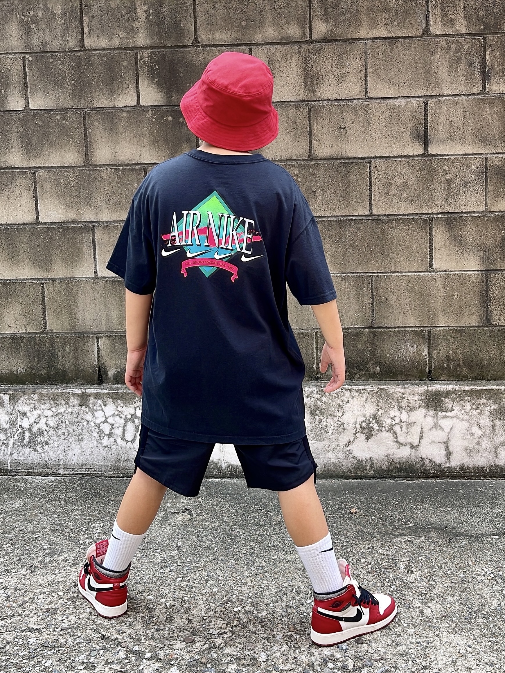 (GS) Jordan 1 Retro High OG Chicago 2022, Stussy Big Stock Bucket Hat Deep Red 착용 스타일 - 4