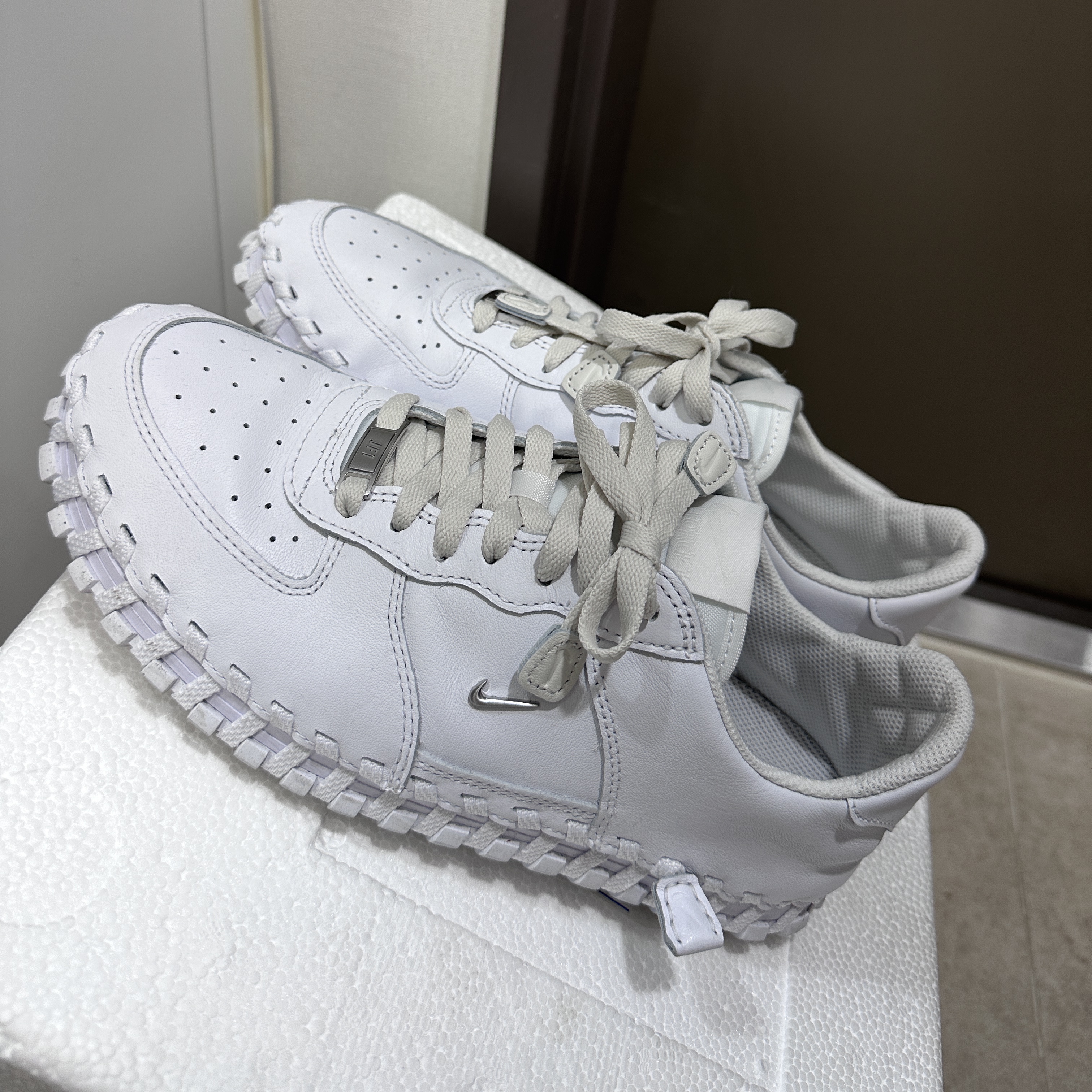 Nike x Jacquemus J Force 1 Low LX SP White 착용 스타일