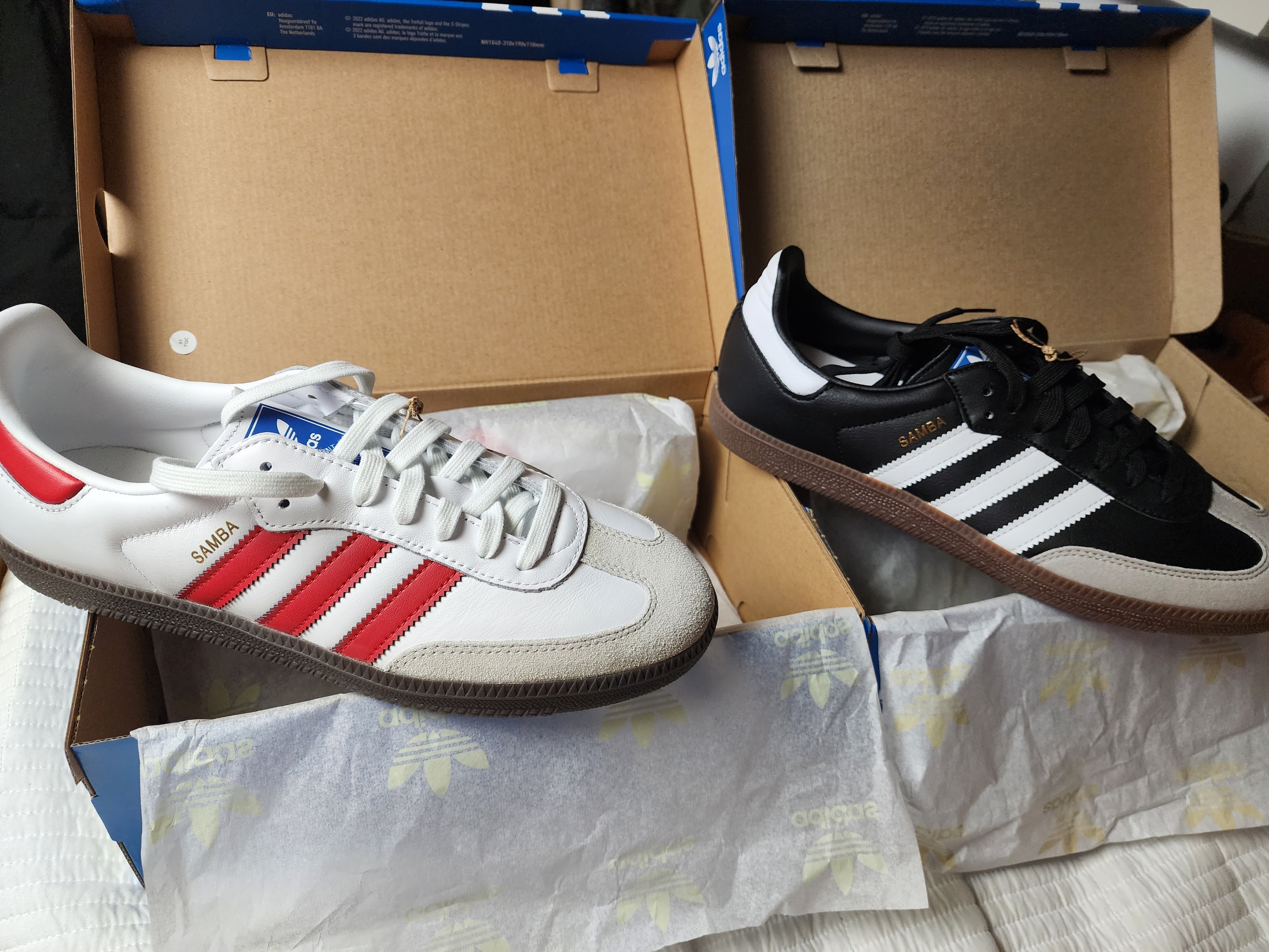 Adidas Samba Vegan Black White, Adidas Samba OG White Better Scarlet 착용 스타일