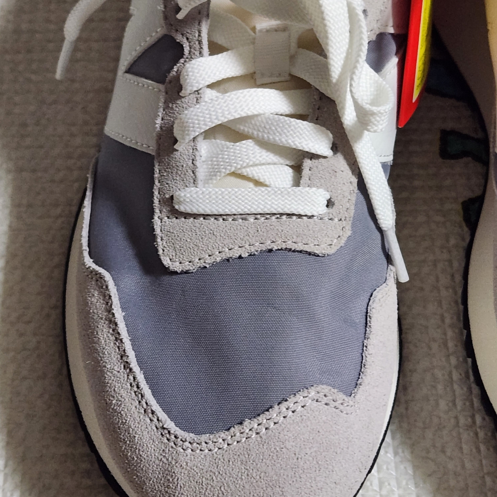 New Balance 237 Modern Sense Pack Grey 착용 스타일 - 2