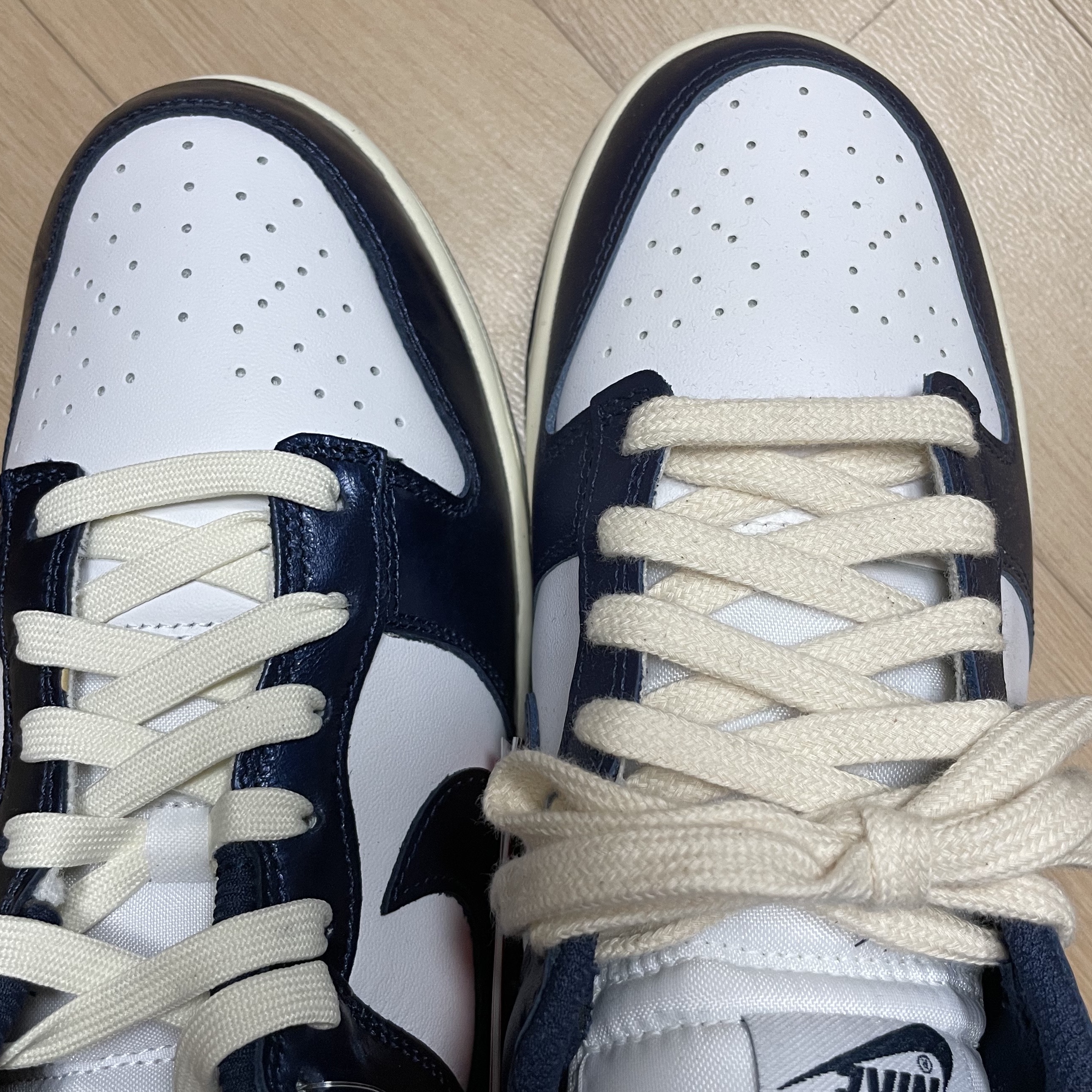 (W) Nike Dunk Low PRM Midnight Navy and White, (W) Nike Dunk Low Vintage Midnight Navy 착용 스타일 - 2