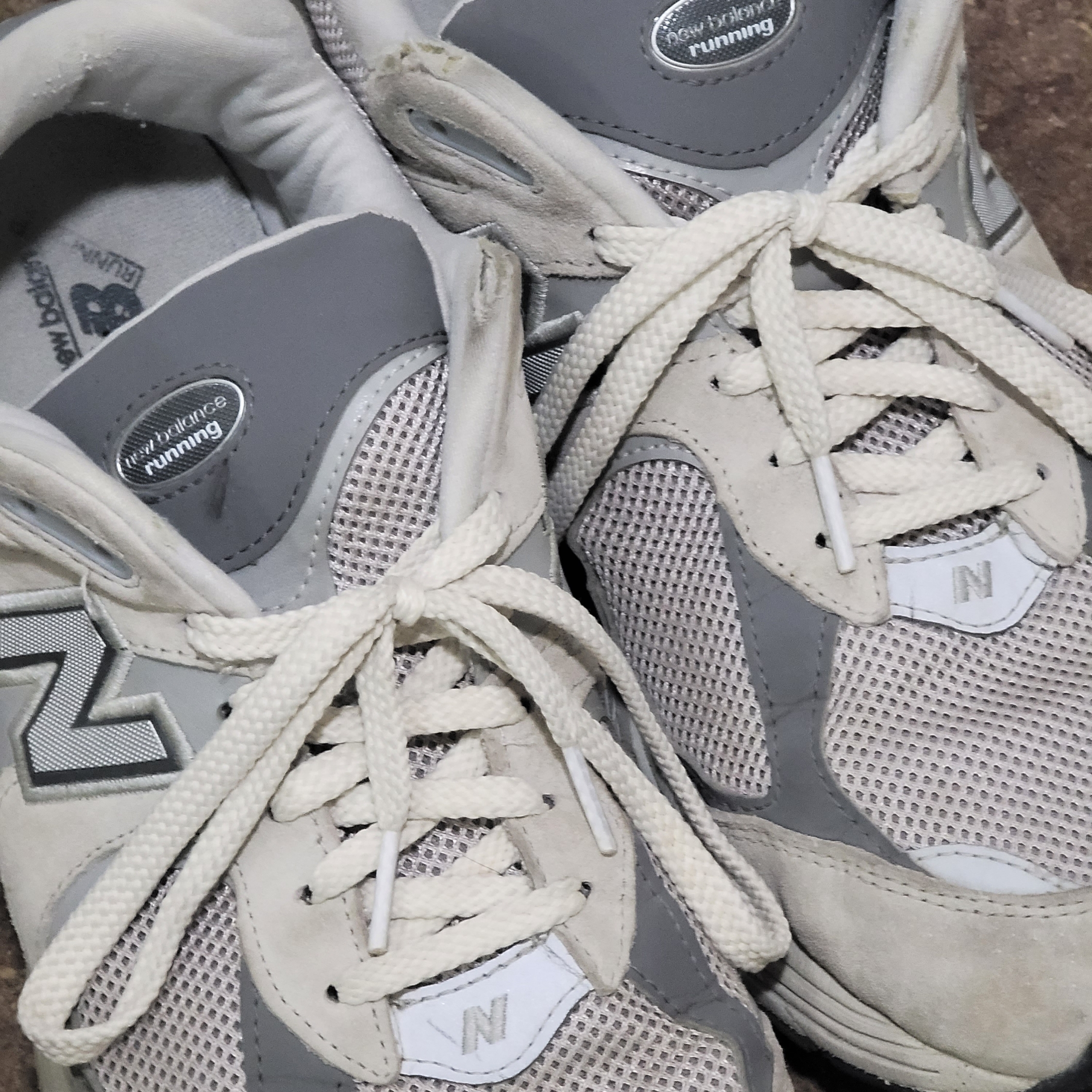 New Balance 2002R T2 Gray 착용 스타일
