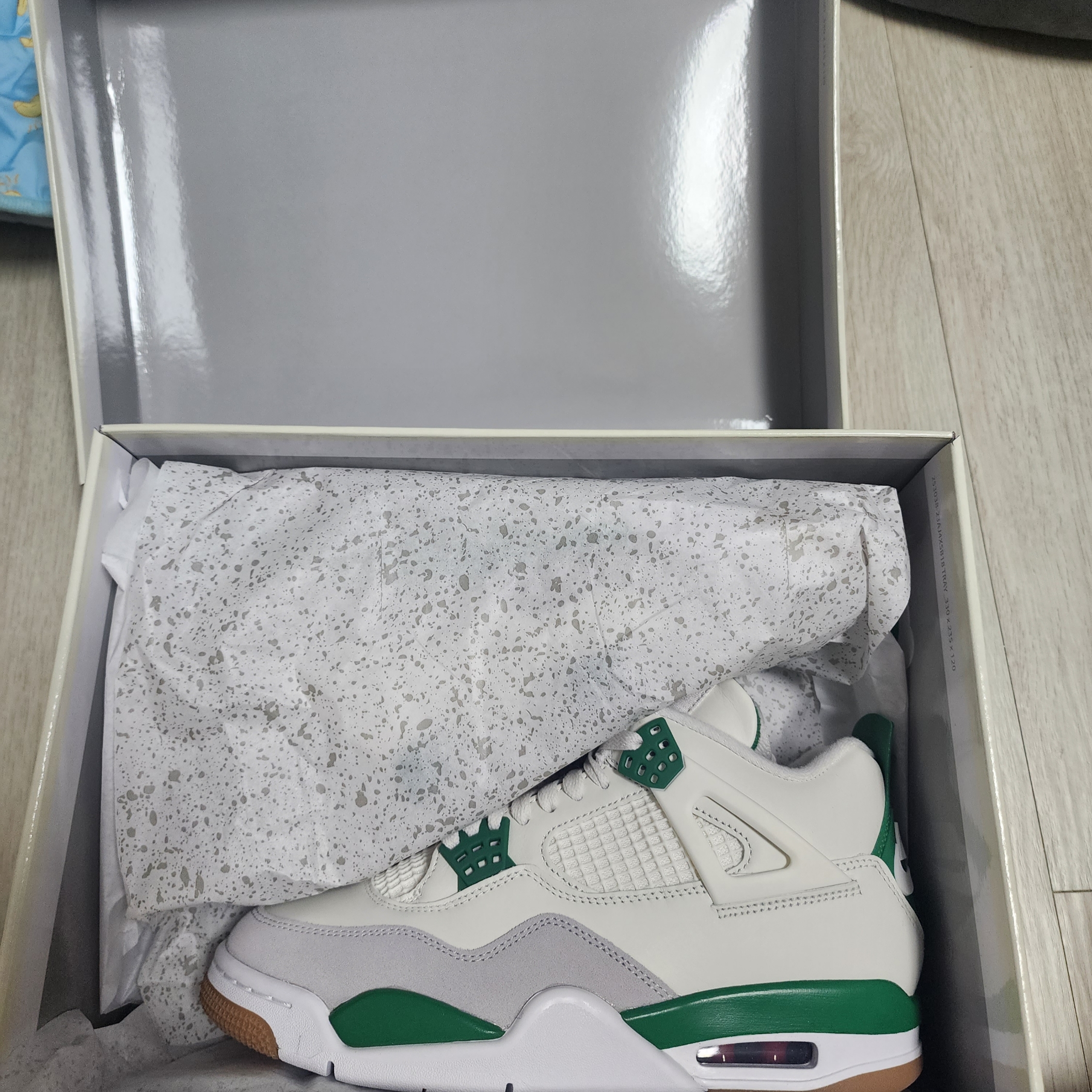 Jordan 4 x Nike SB Retro SP Pine Green 착용 스타일 - 2