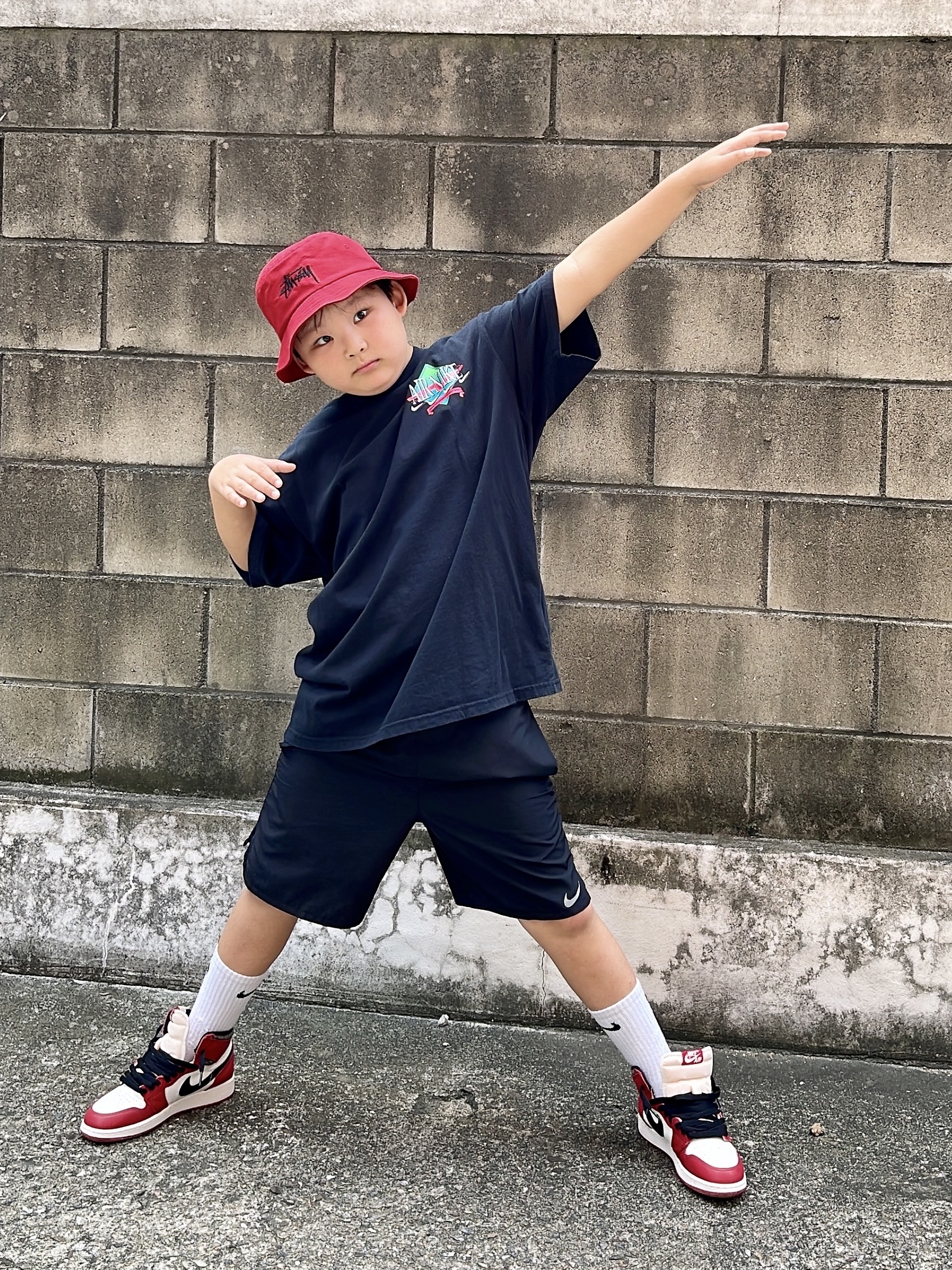 (GS) Jordan 1 Retro High OG Chicago 2022, Stussy Big Stock Bucket Hat Deep Red 착용 스타일 - 1