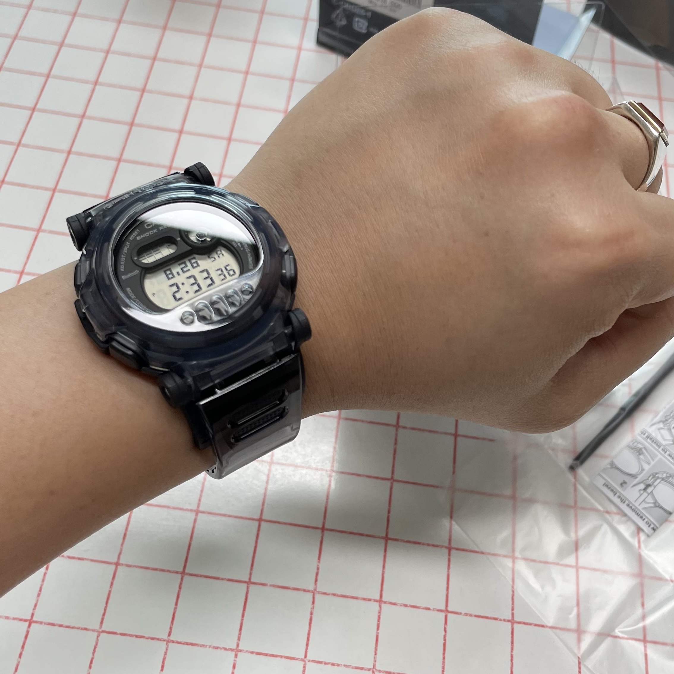 Casio G-Shock x Beams Bespoke G-B001 Black 착용 스타일 - 1