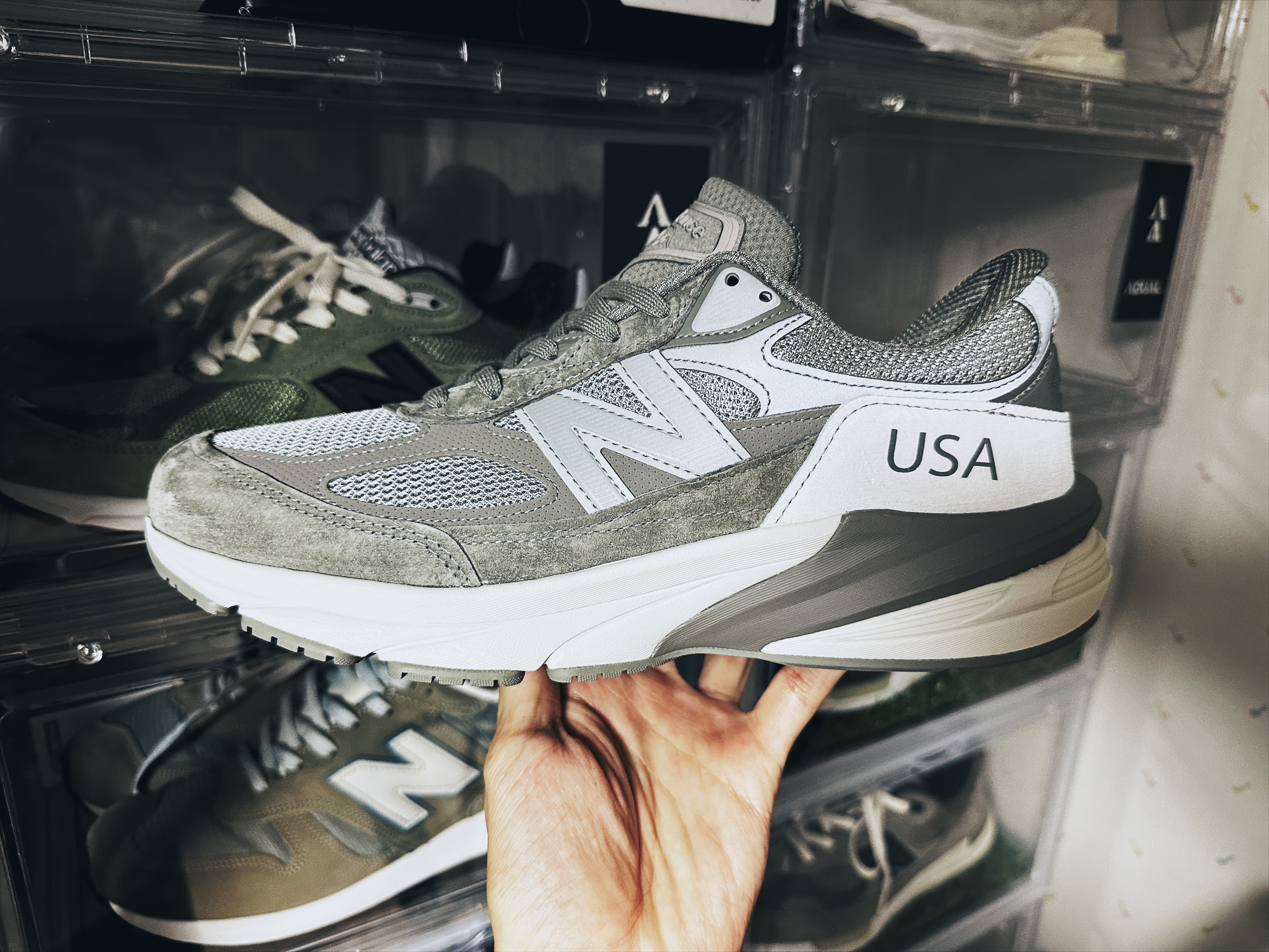 New Balance x WTAPS 990v6 Made in USA Moon Mist Mirage Gray 착용 스타일 - 2