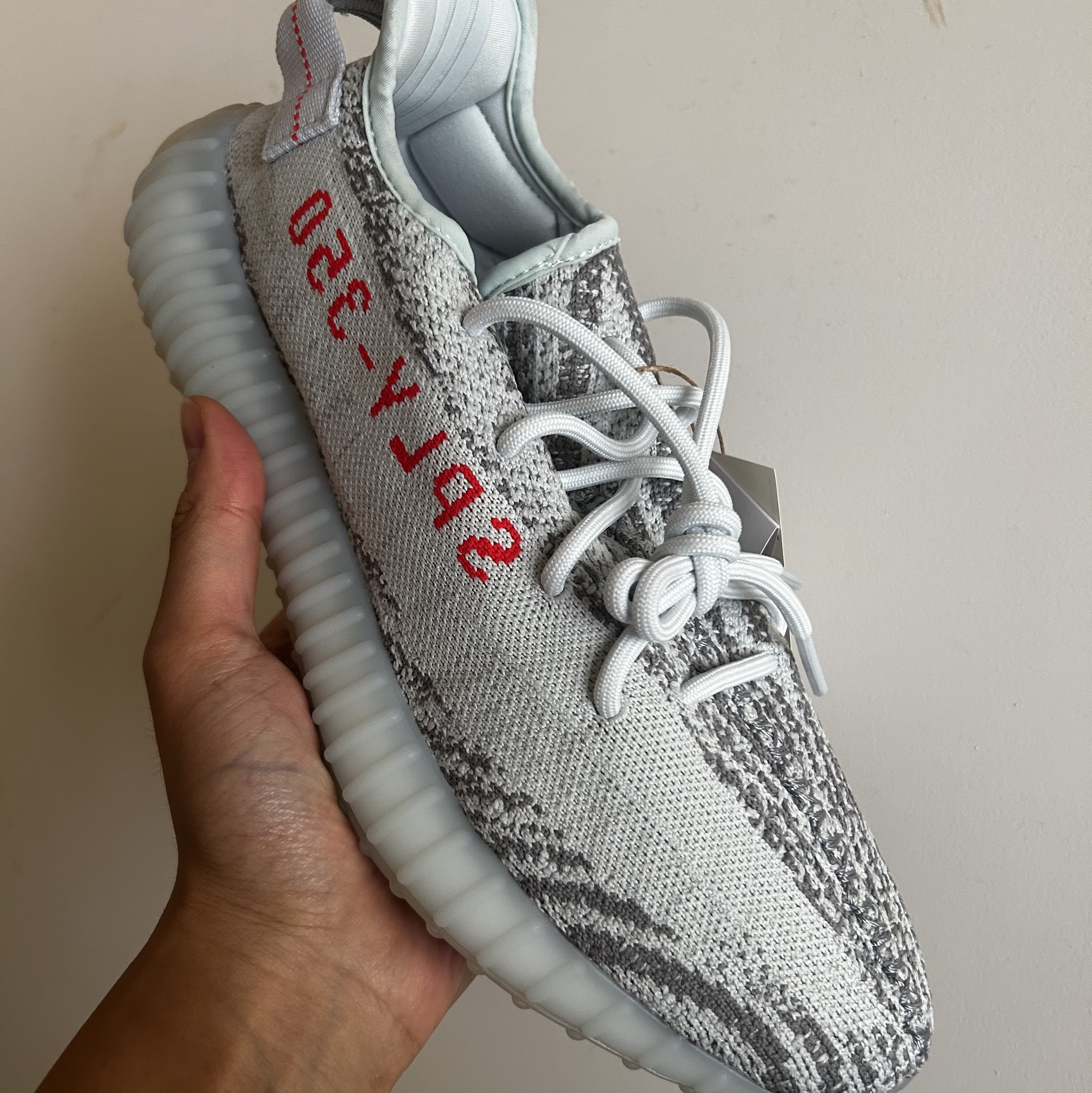 Adidas Yeezy Boost 350 V2 Blue Tint 2021/2022/2023 착용 스타일