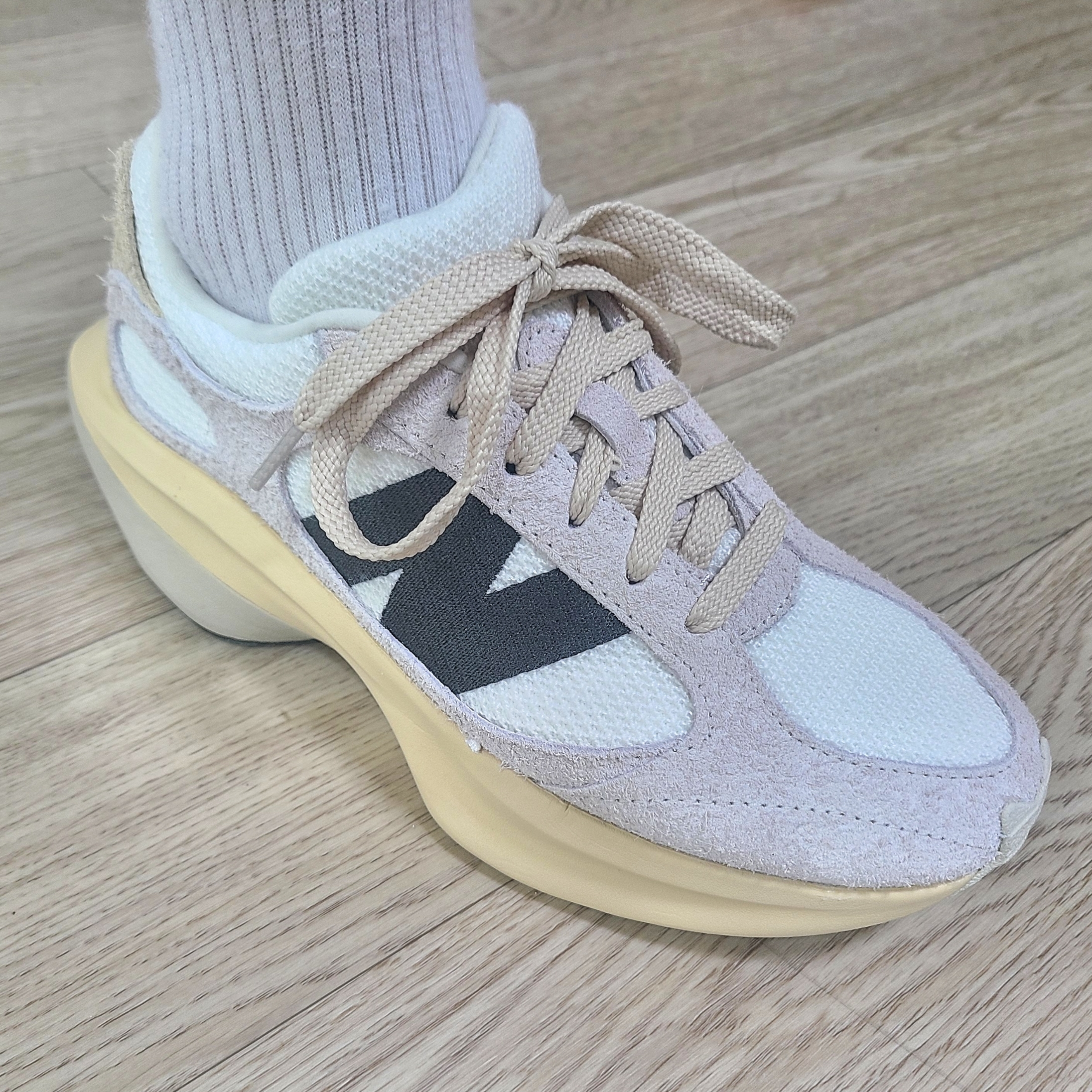 New Balance WRPD Runner Sea Salt 착용 스타일 - 2
