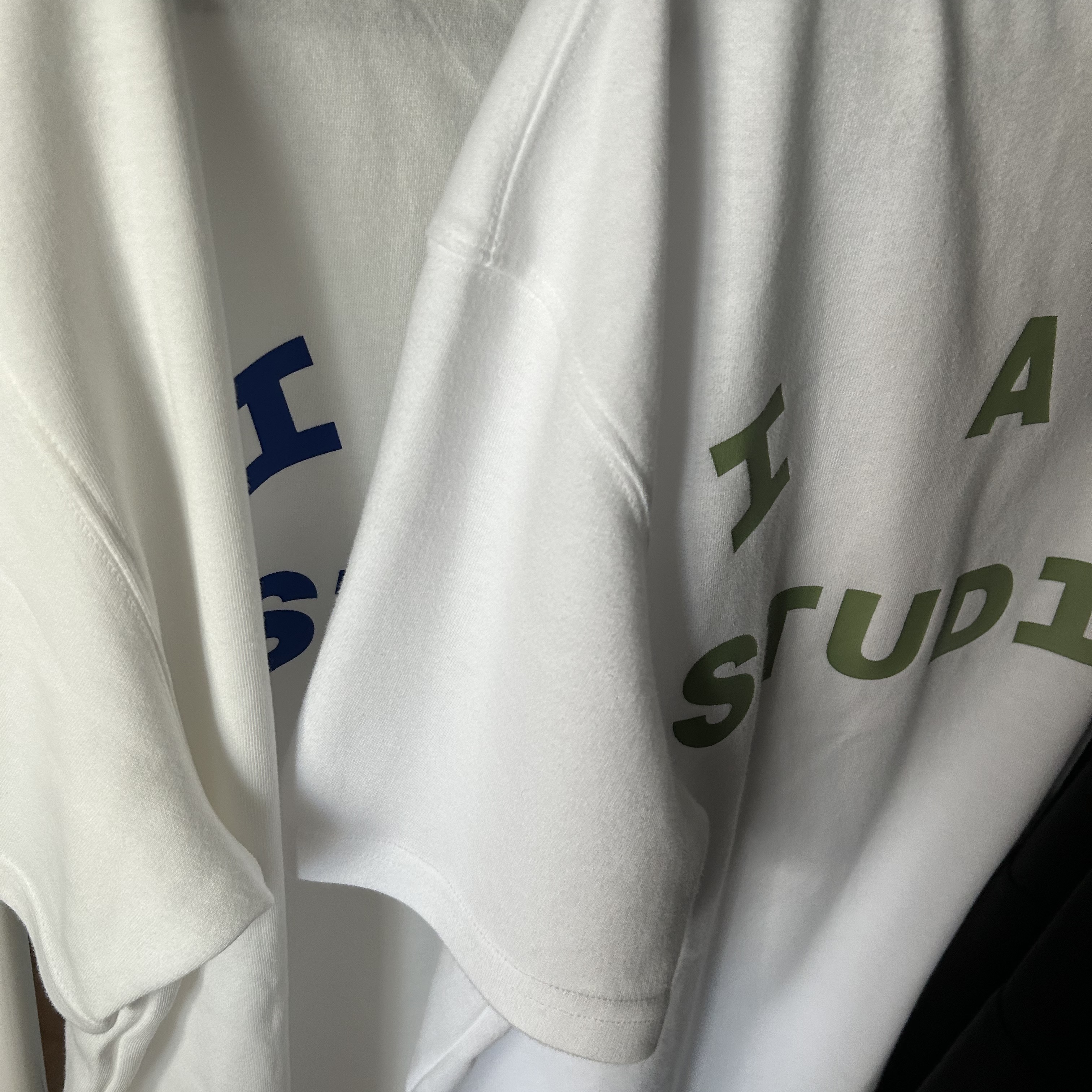 IAB Studio T-Shirt White Light Green, IAB Studio 10th Anniversary T-Shirt White 착용 스타일