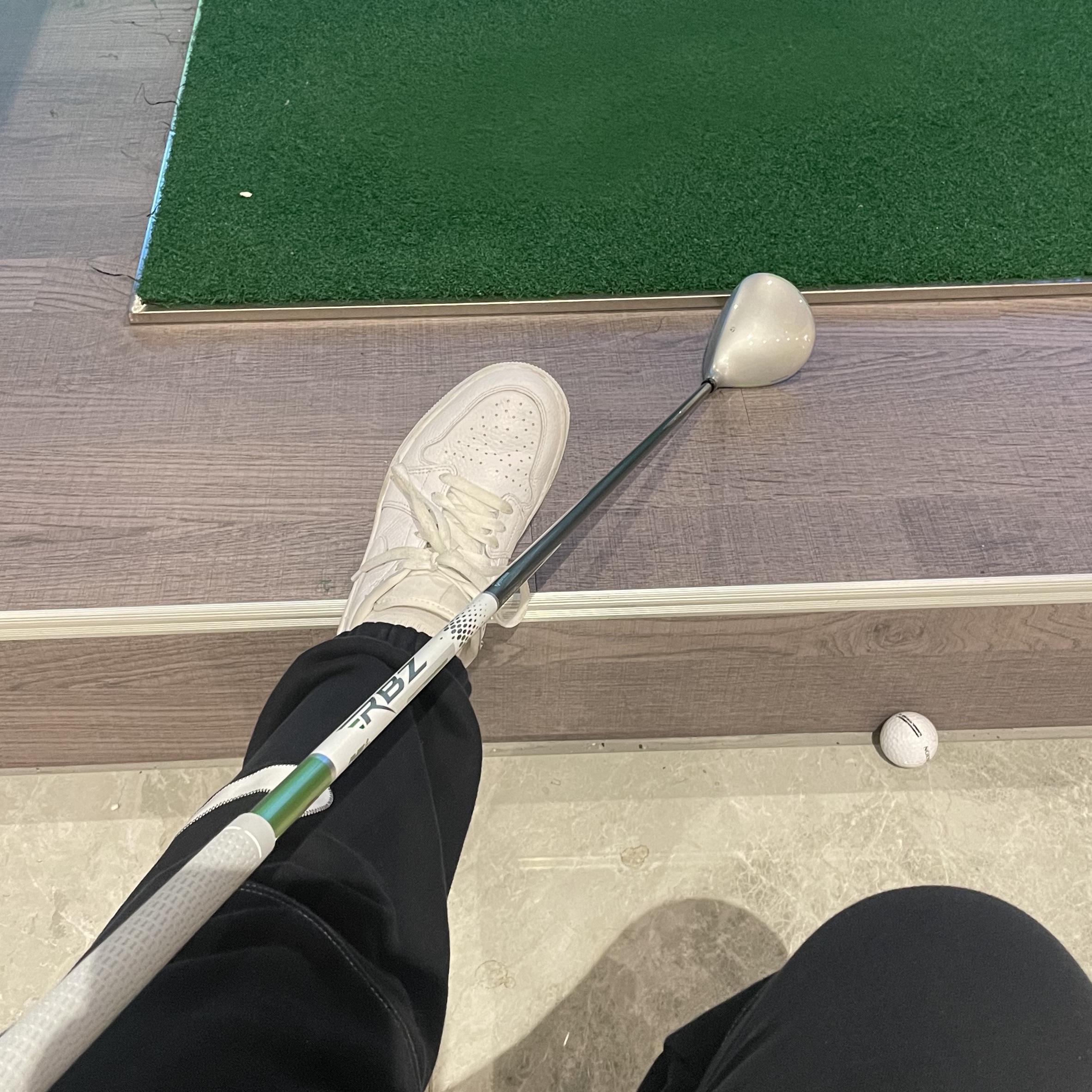 Jordan 1 Low Golf Triple White 착용 스타일