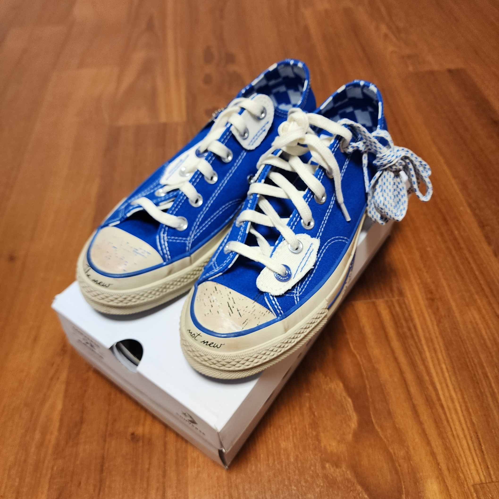 Converse x Ader Error Chuck 70 Ox Imperial Blue 착용 스타일 - 3
