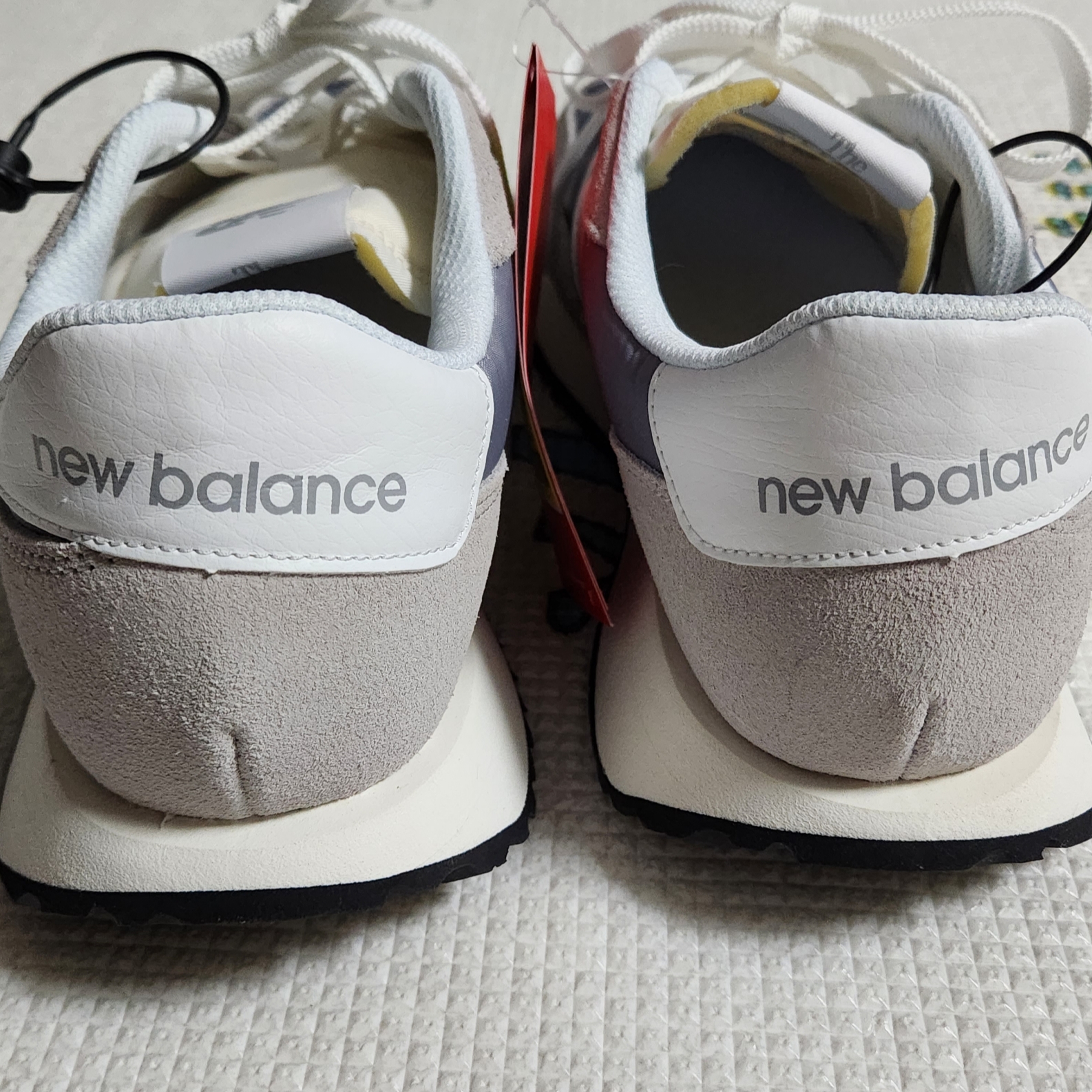 New Balance 237 Modern Sense Pack Grey 착용 스타일 - 5