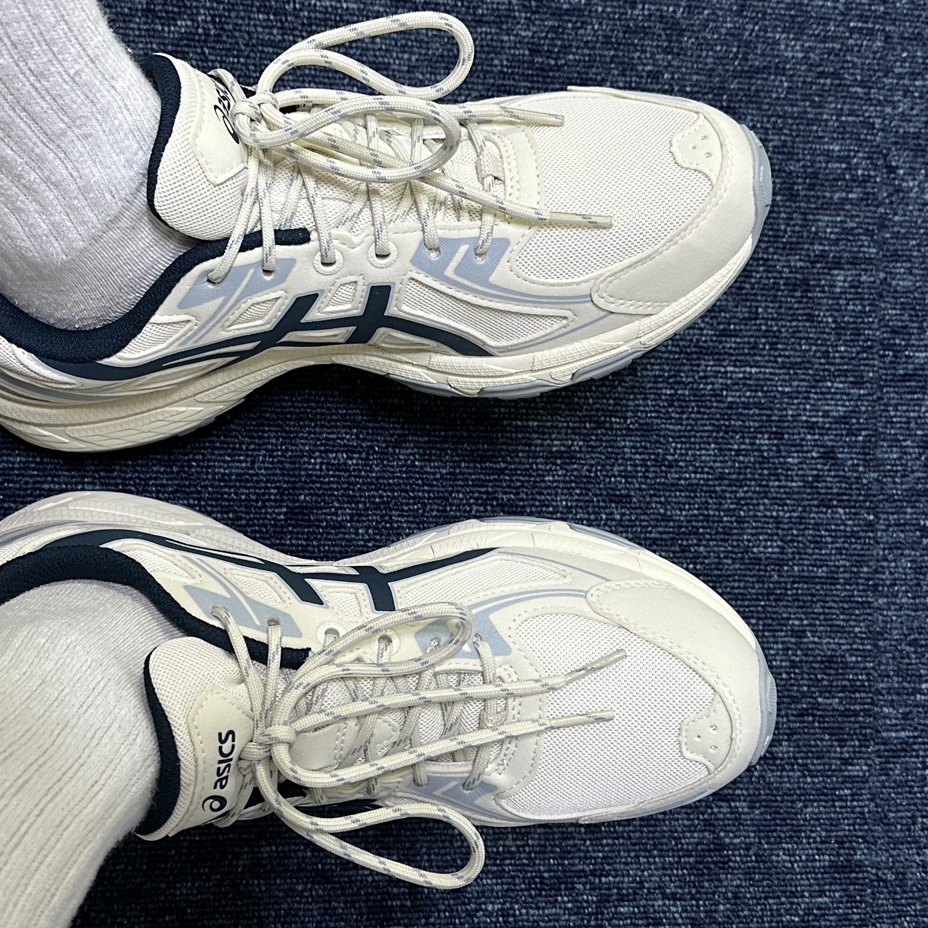 Asics Gel-Venture 6 SPS Birch French Blue 착용 스타일