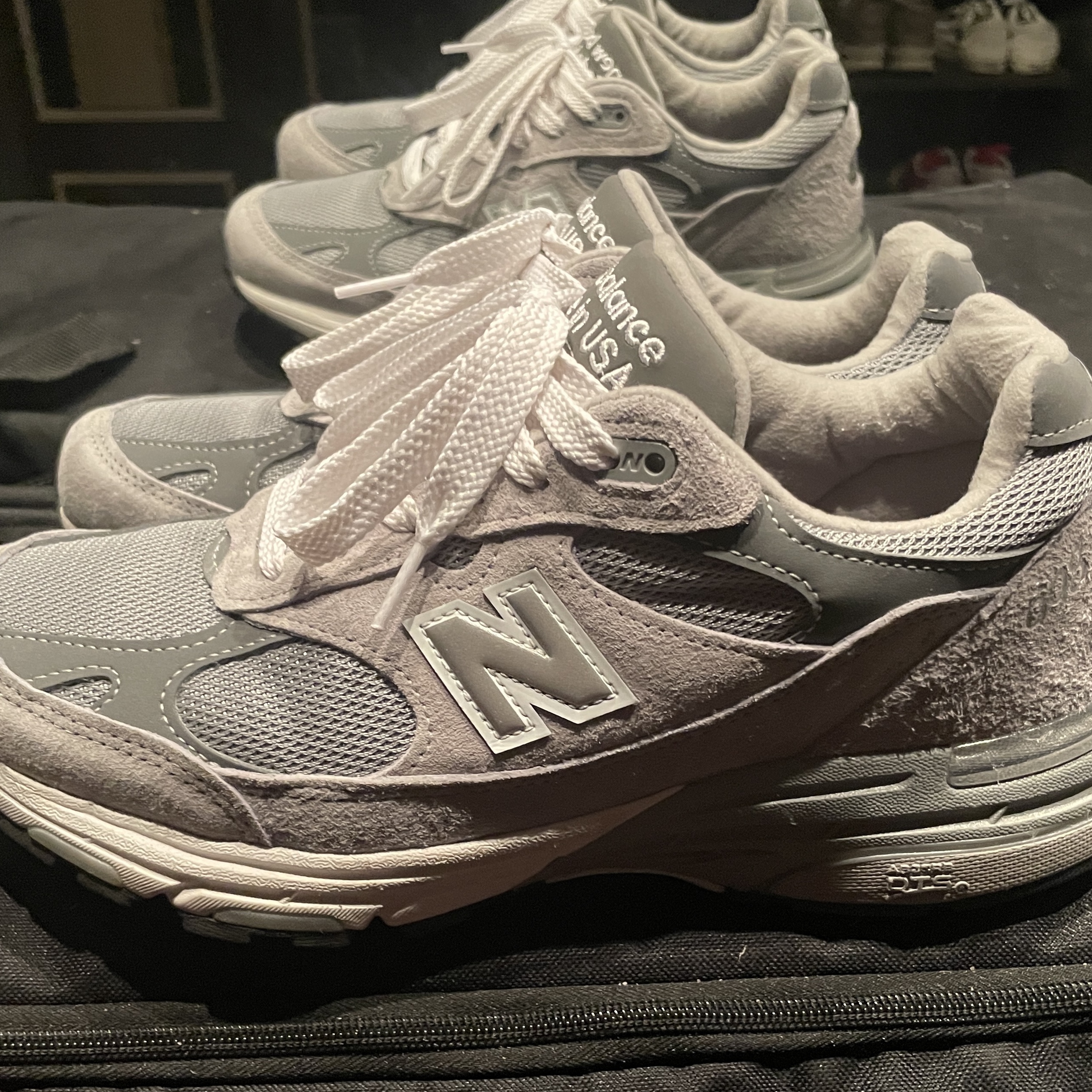 New Balance 993 Made in USA Grey - 2E Wide, New Balance 991 Made in UK Navy 착용 스타일 - 1