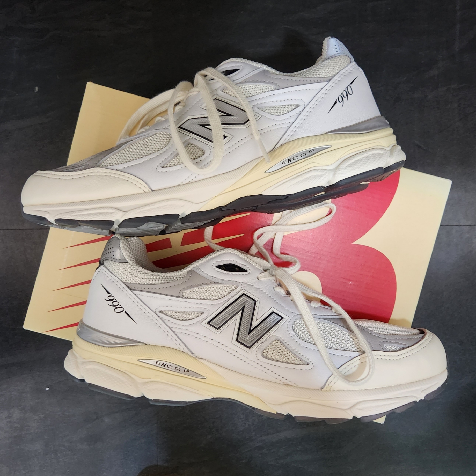 New Balance 990v3 Made in USA Sea Salt 착용 스타일