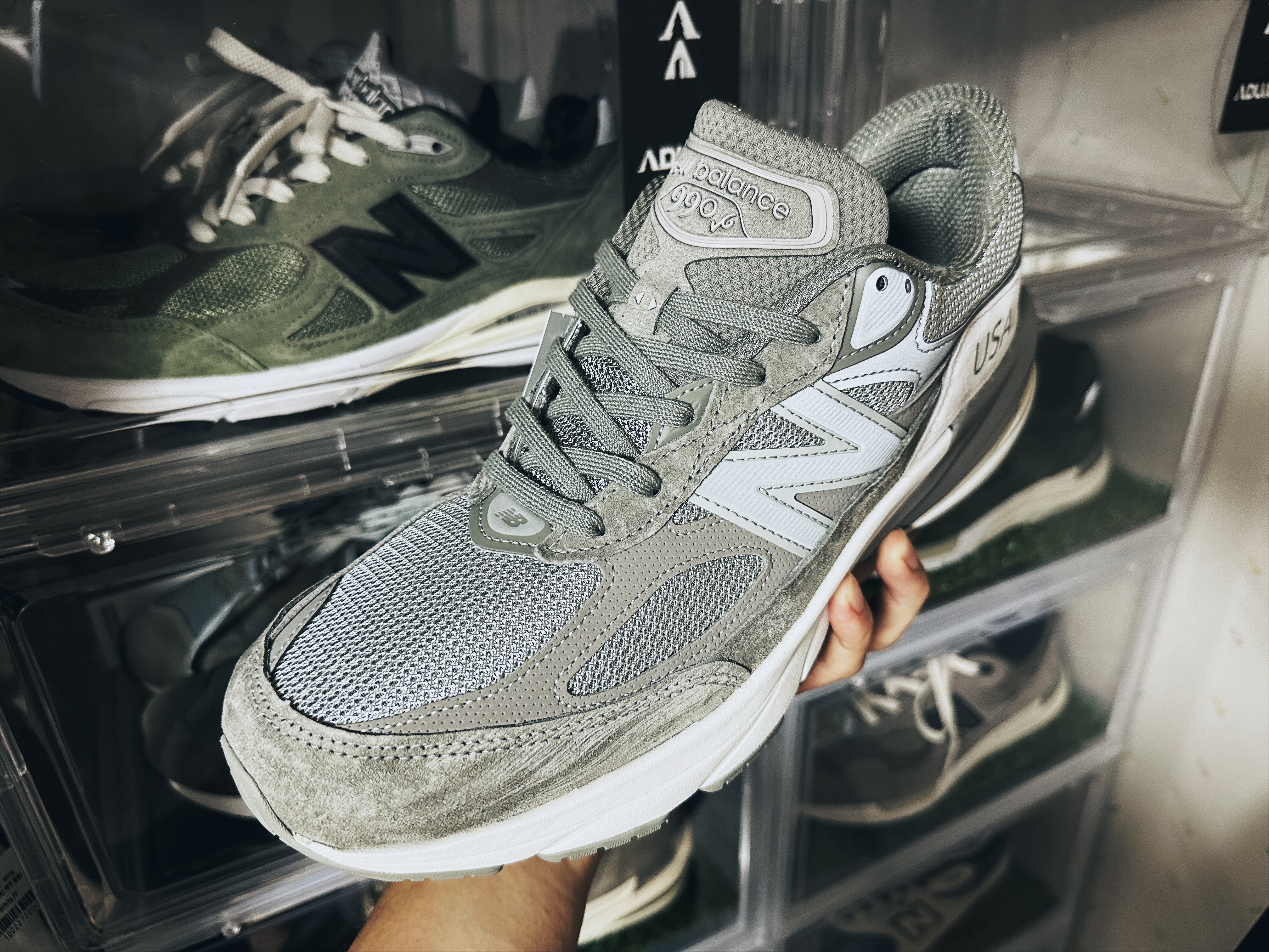 New Balance x WTAPS 990v6 Made in USA Moon Mist Mirage Gray 착용 스타일 - 3