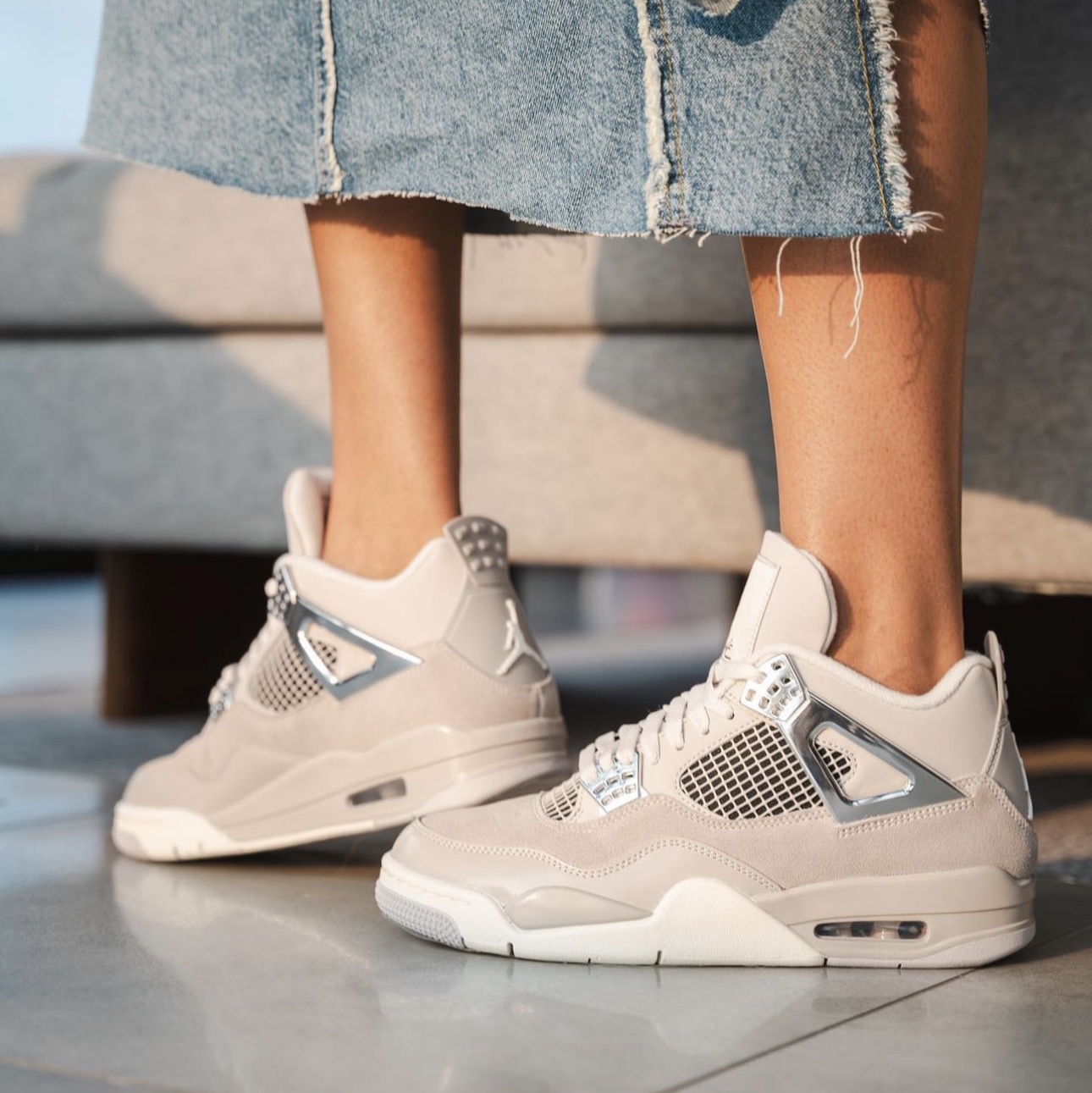(W) Jordan 4 Retro Frozen Moments 착용 스타일 - 2