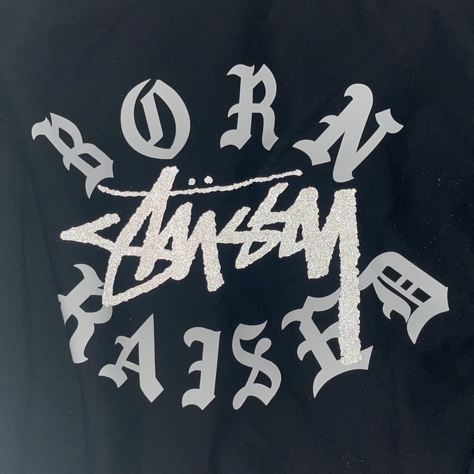 Stussy x Born X Raised Logo Zip Hoodie Black 착용 스타일 - 2