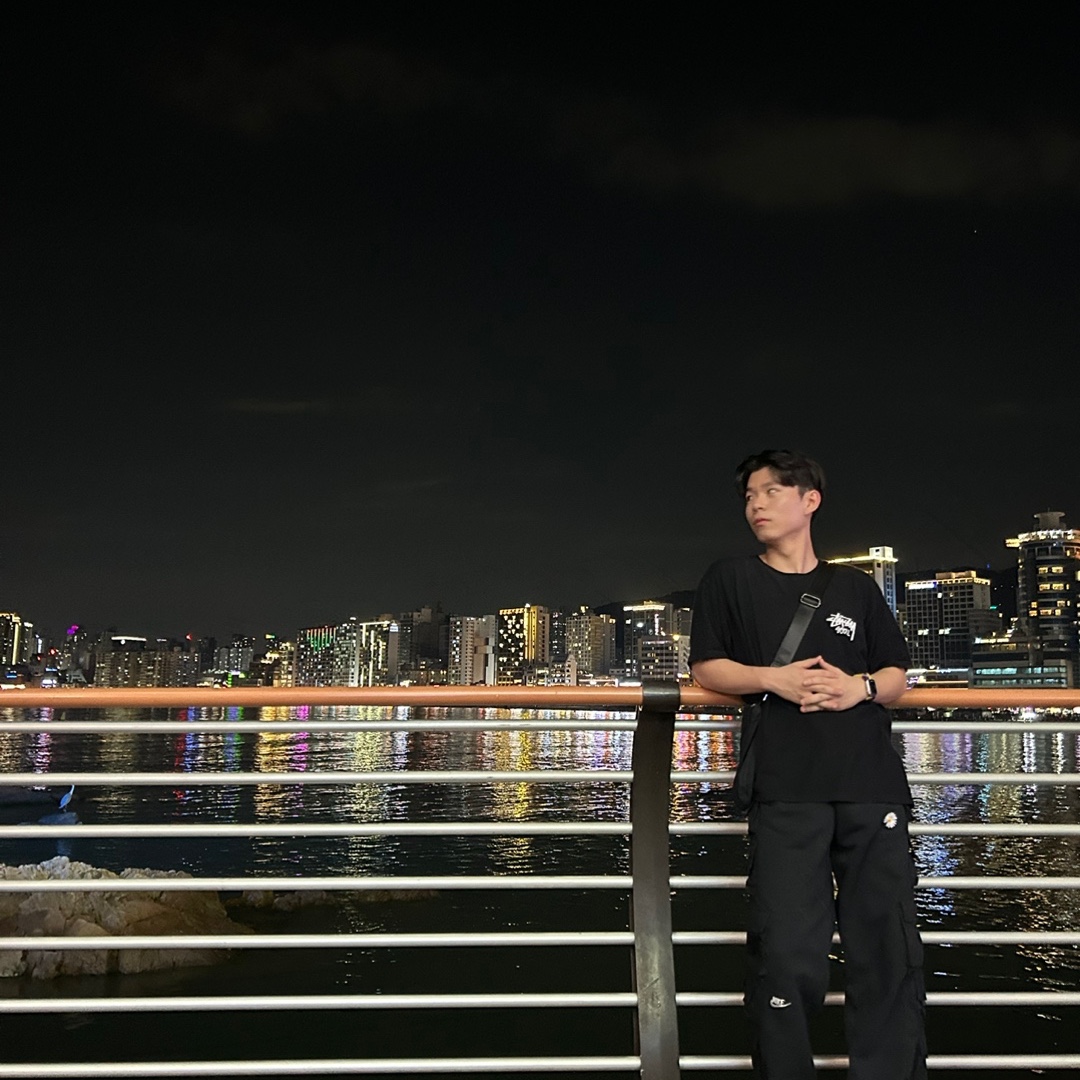 Nike x Peaceminusone Wide Pants Black (DR0096-010), Stussy Stock Seoul T-Shirt Black 2023 착용 스타일