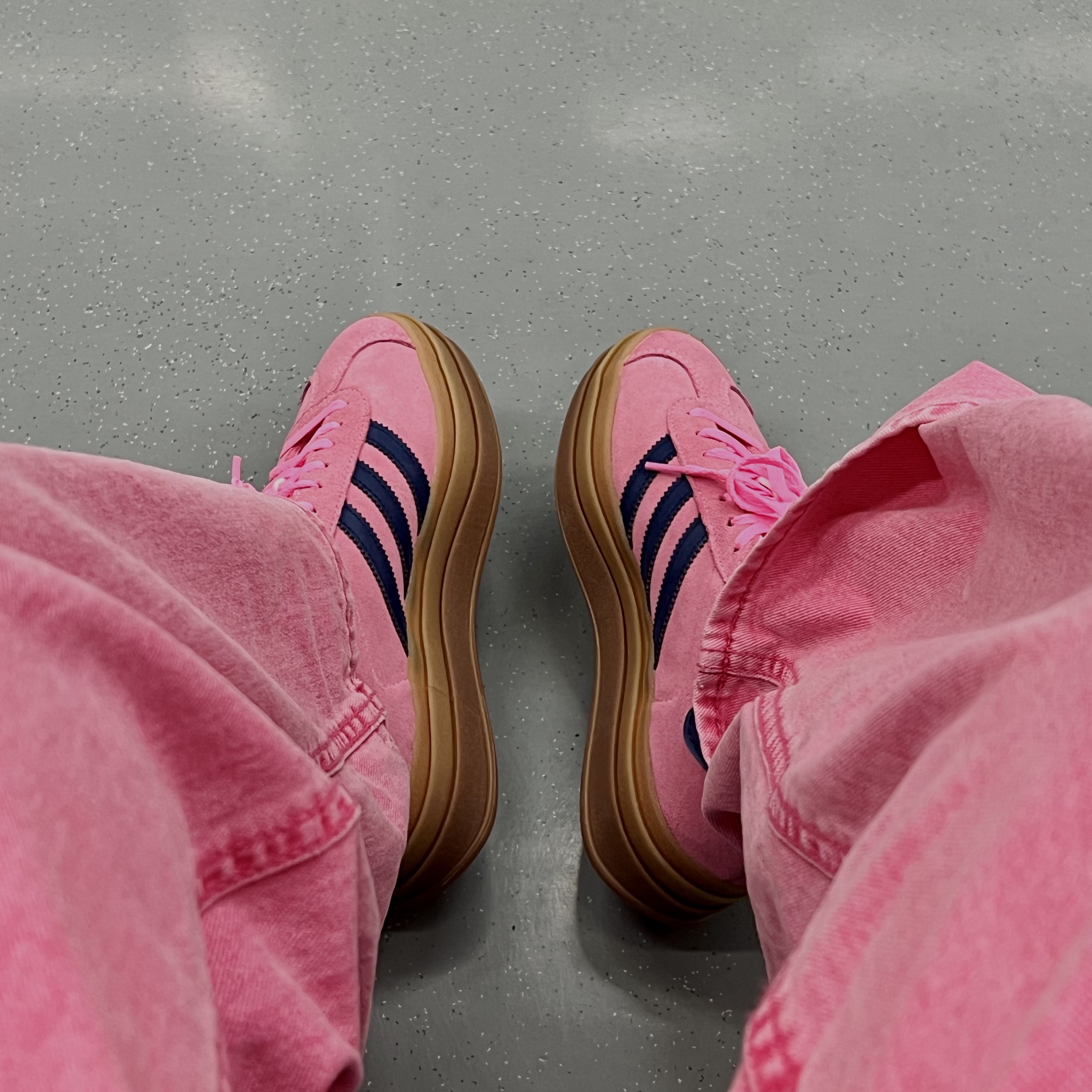 (W) Adidas Gazelle Bold Pink Glow Victory Blue 착용 스타일