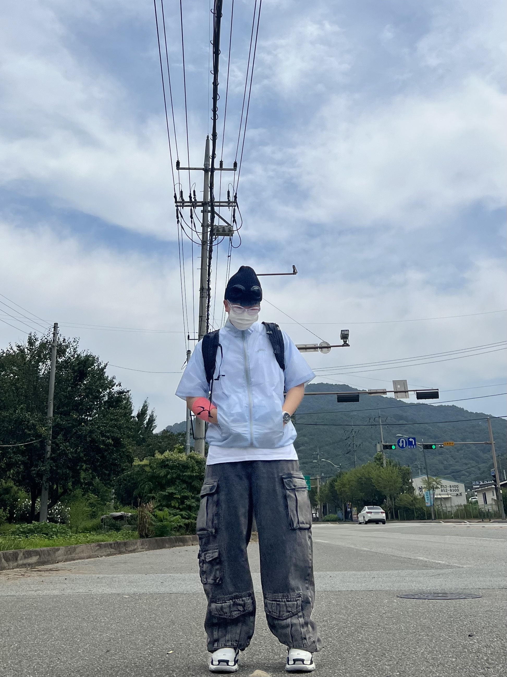 Balenciaga x Adidas Triple S Sneakers White Black, Art of Field Packable Short Sleeved Half Jacket Ice 착용 스타일 - 2