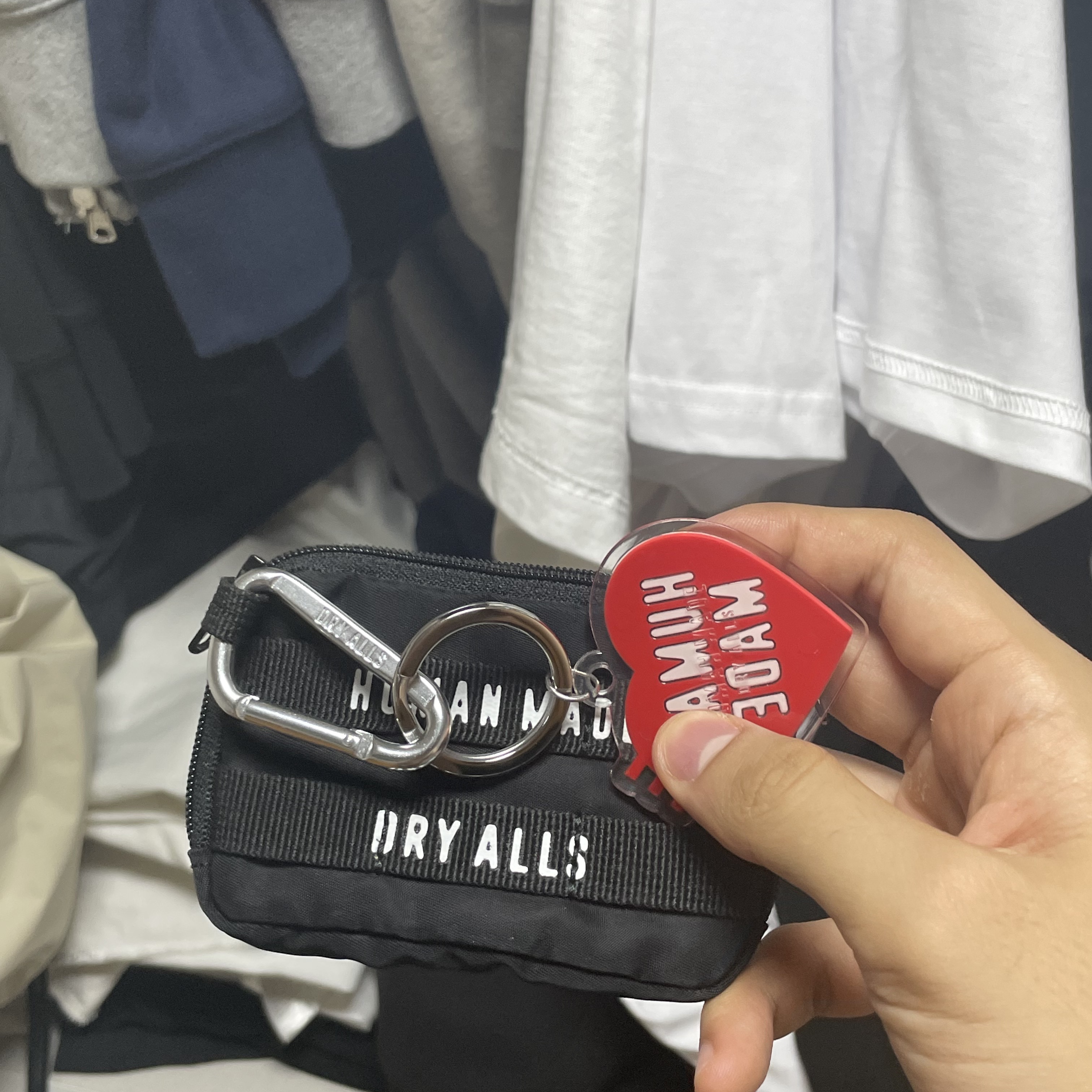Human Made Military Card Case Black 착용 스타일