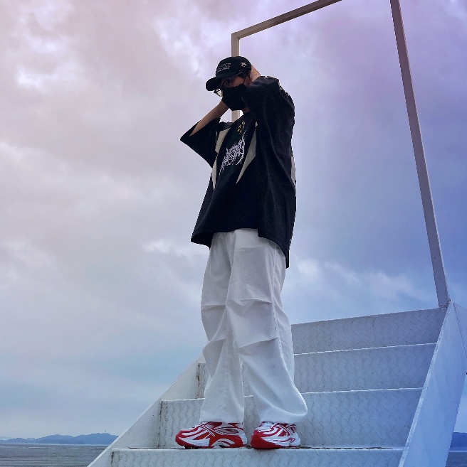 Reebok x Kanghyuk Premier Road Modern White Red , Palace Avirex 6-Panel Black - 23FW 착용 스타일