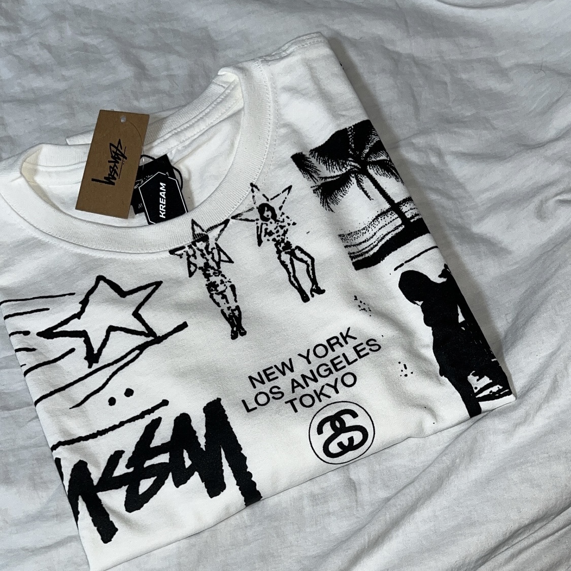 Stussy Sara T-Shirt White 착용 스타일 - 2