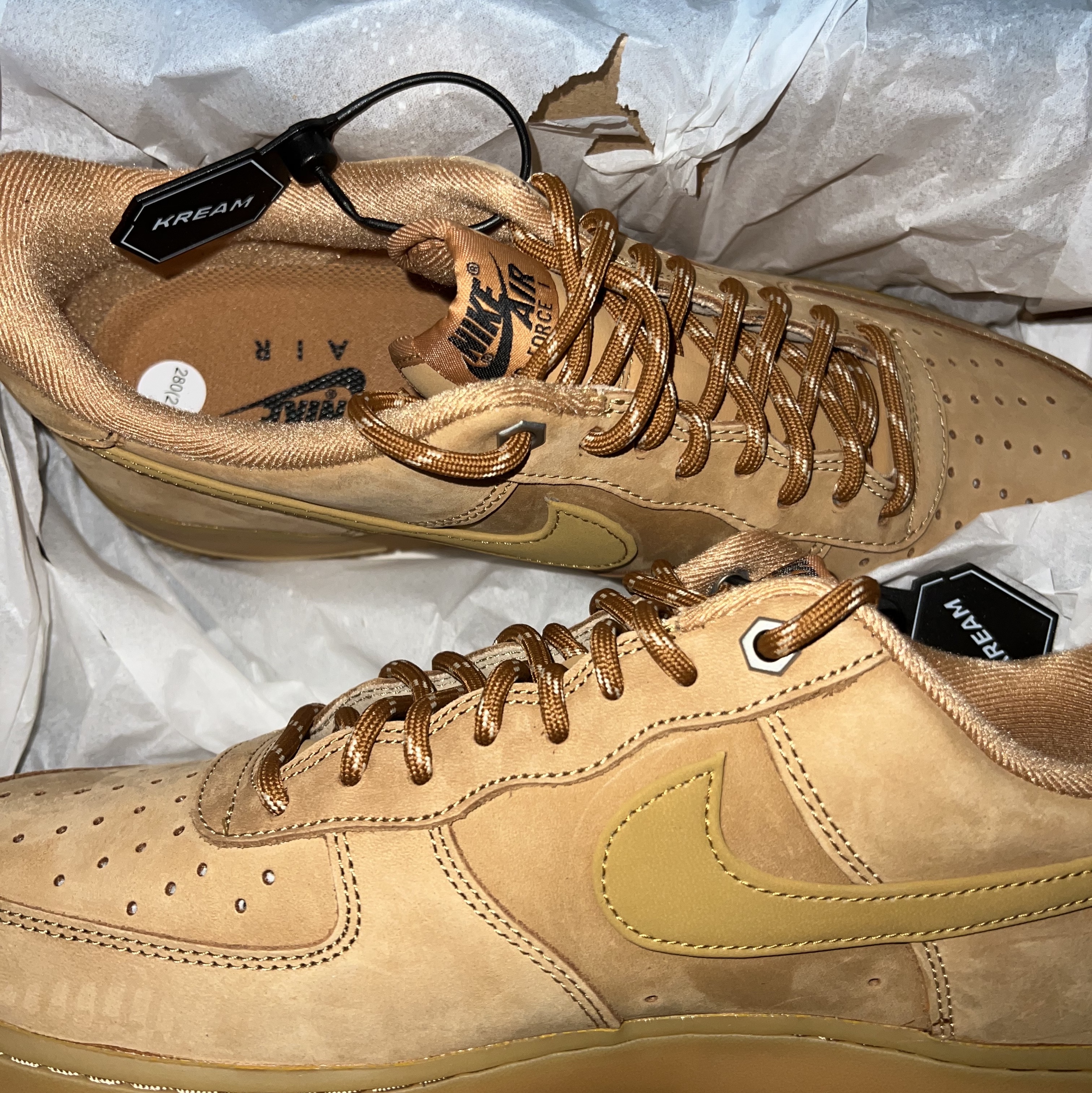 Nike Air Force 1 '07 WB Flax 착용 스타일