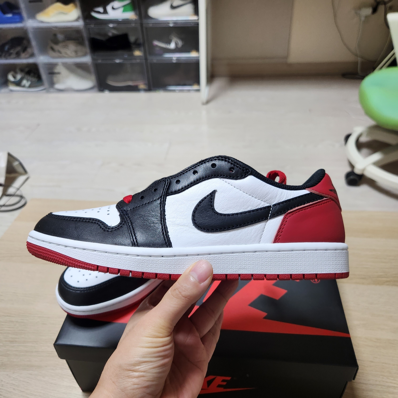 Jordan 1 Retro Low OG Black Toe 착용 스타일 - 3