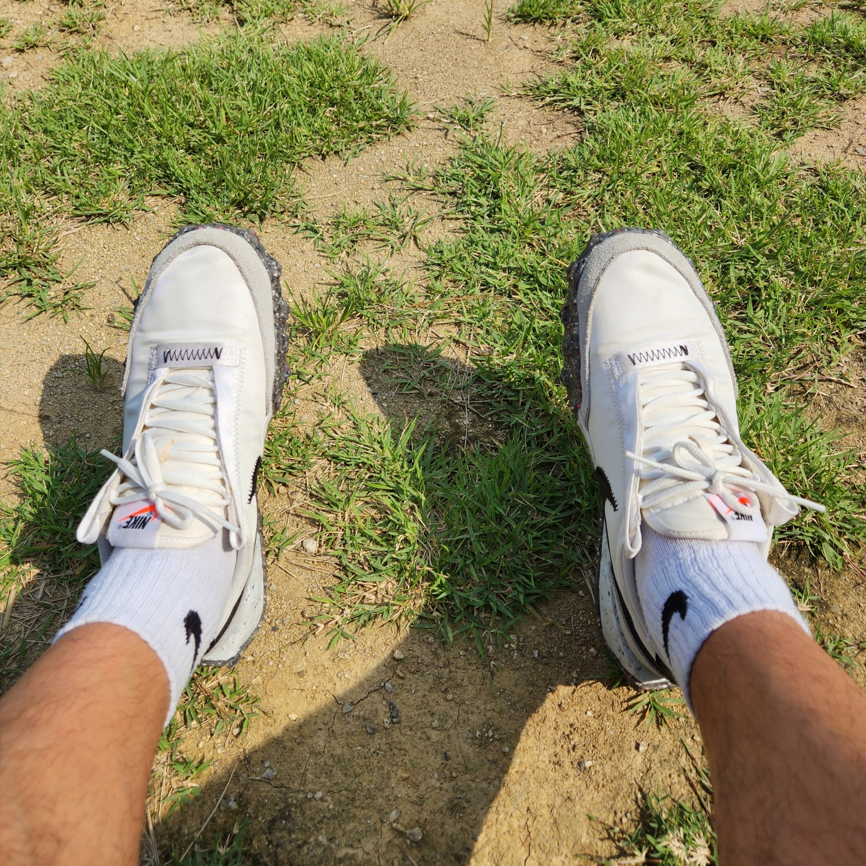 (W) Nike Waffle Racer Crater Summit White Black 착용 스타일 - 2