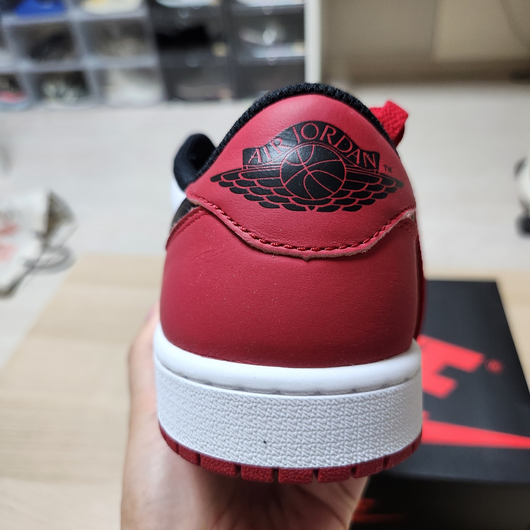 Jordan 1 Retro Low OG Black Toe 착용 스타일 - 4