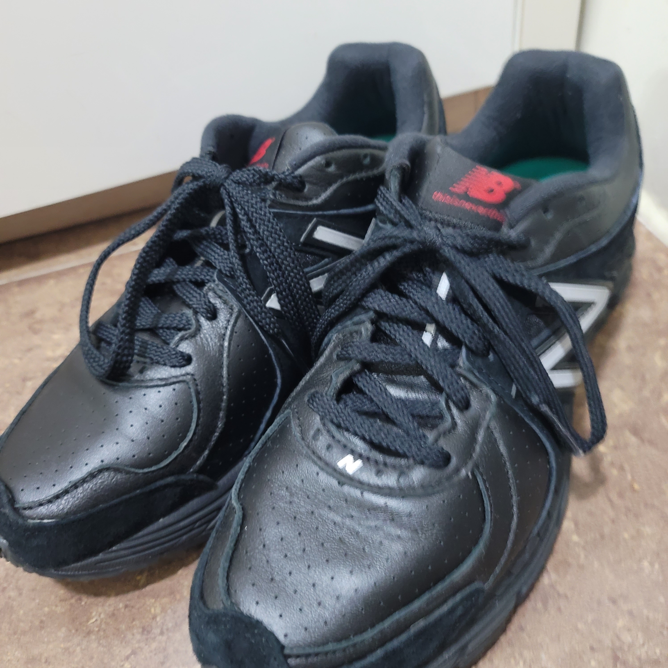 New Balance x Thisisneverthat 860v2 Black 착용 스타일