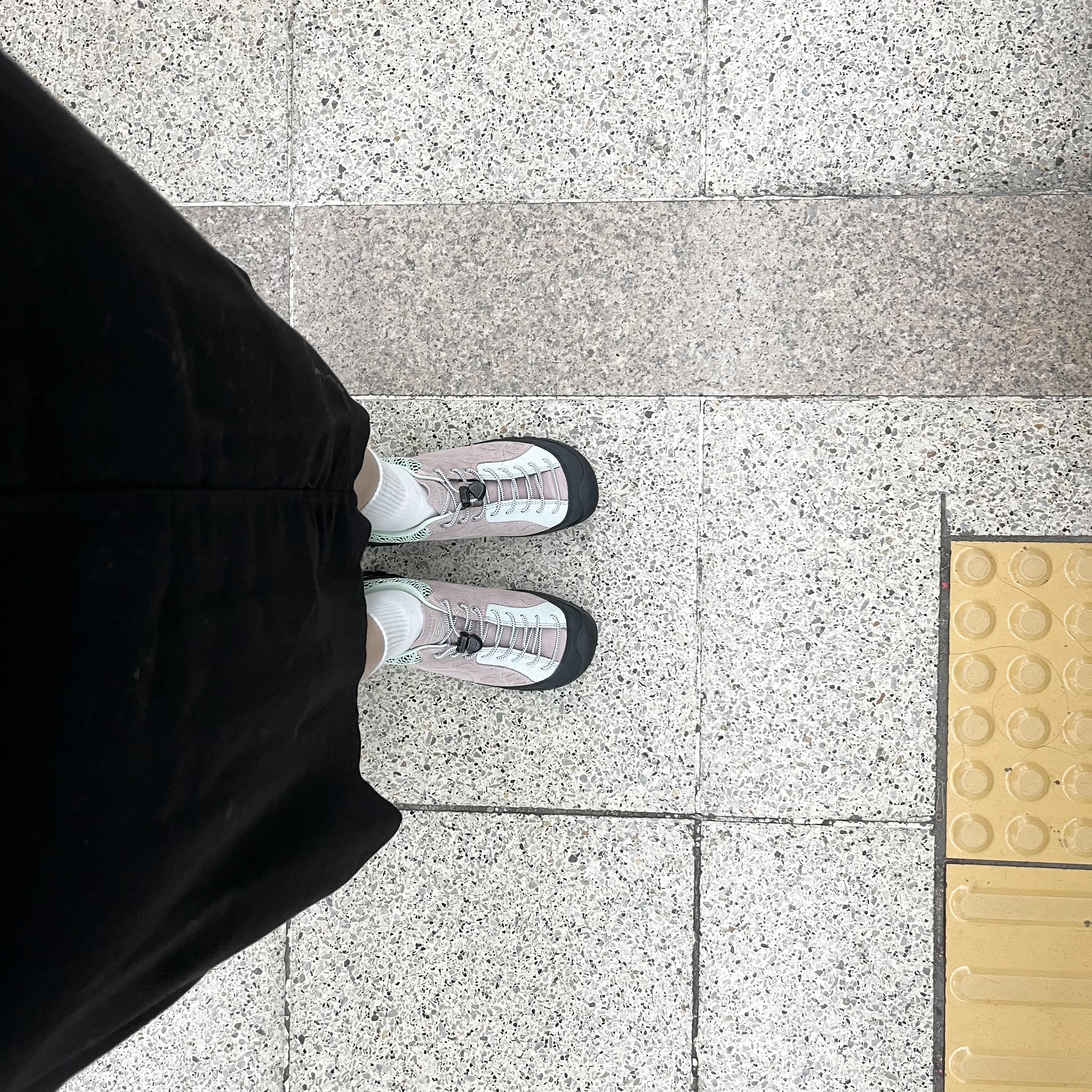 (W) Keen Jasper Rocks SP Sneakers NAC Field 착용 스타일