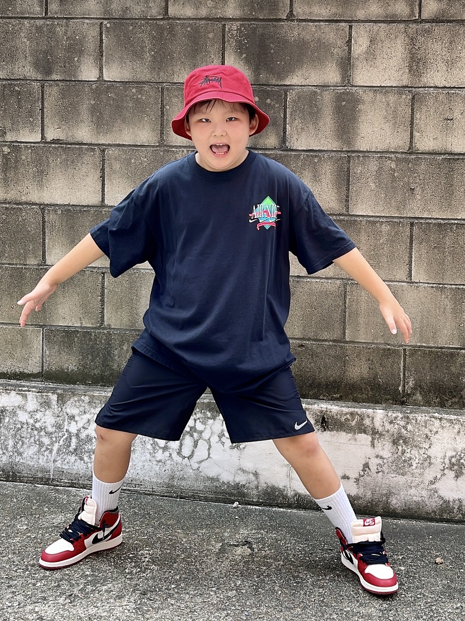 (GS) Jordan 1 Retro High OG Chicago 2022, Stussy Big Stock Bucket Hat Deep Red 착용 스타일 - 5