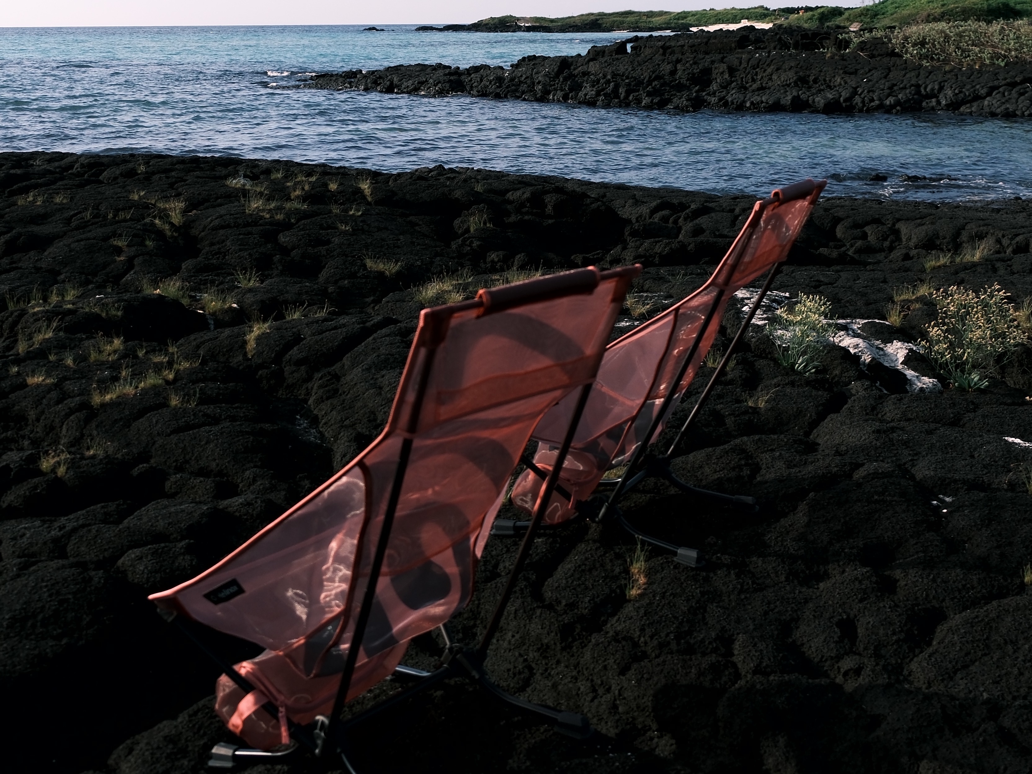 Helinox x Stussy Swirly S Beach Chair Pink, Balenciaga Swift Oval Sunglasses Silver 착용 스타일 - 2