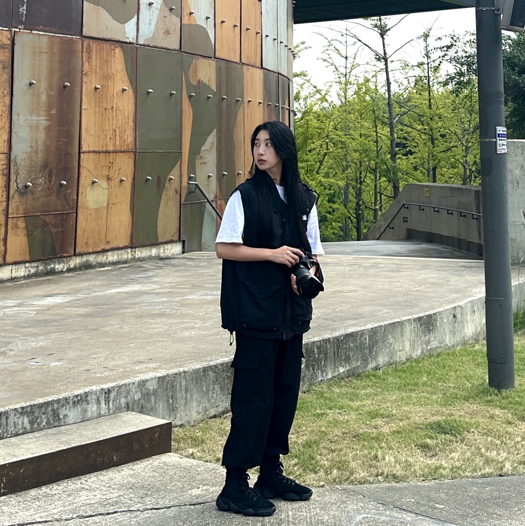 Supreme x The North Face Trekking Convertible Jacket Black - 22SS, Adidas Yeezy 500 High Tactical Utility Black 착용 스타일