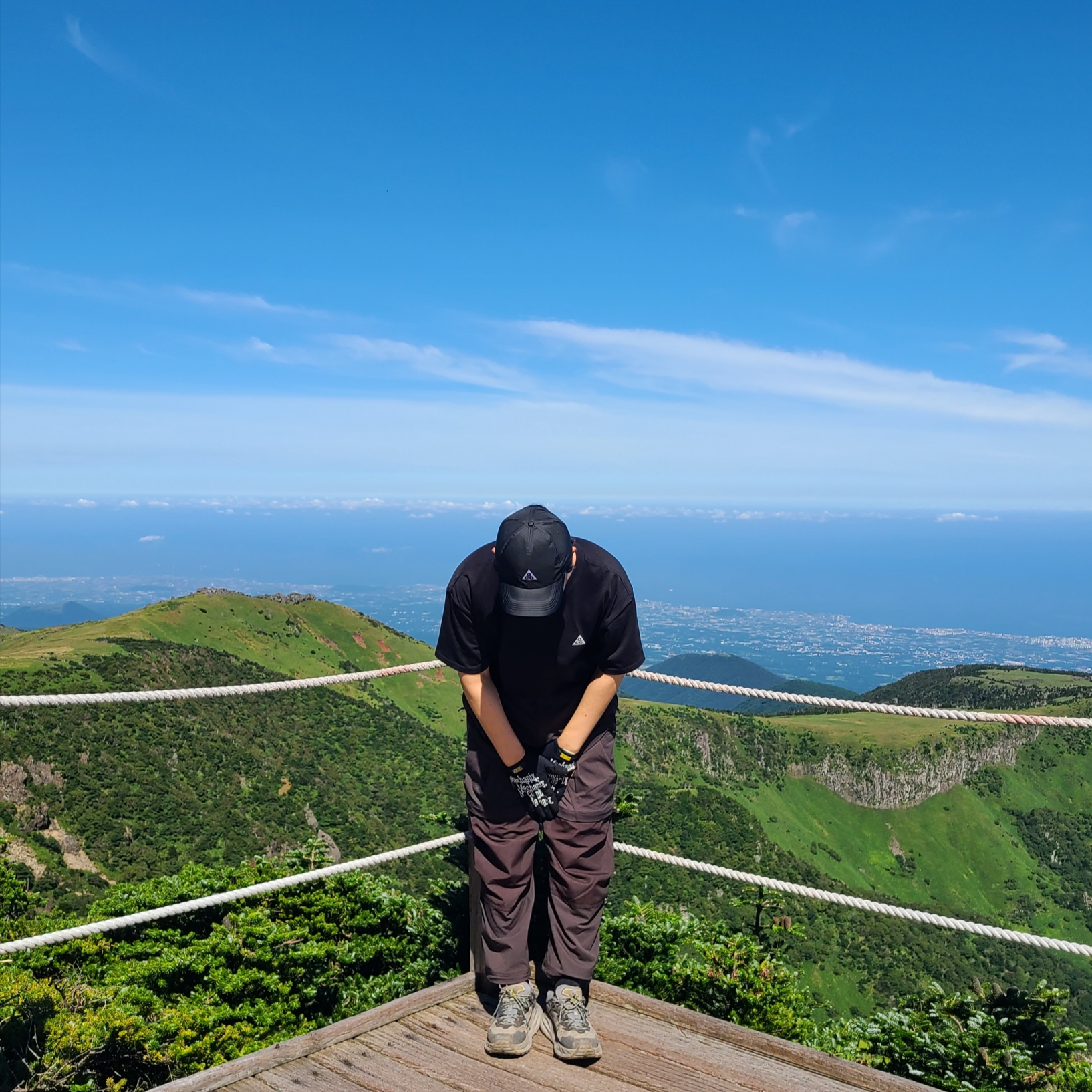 Nike ACG Smith Summit Cargo Pants Velvet Brown - Asia, Nike ACG LBR T-Shirt Black - Asia 착용 스타일 - 2