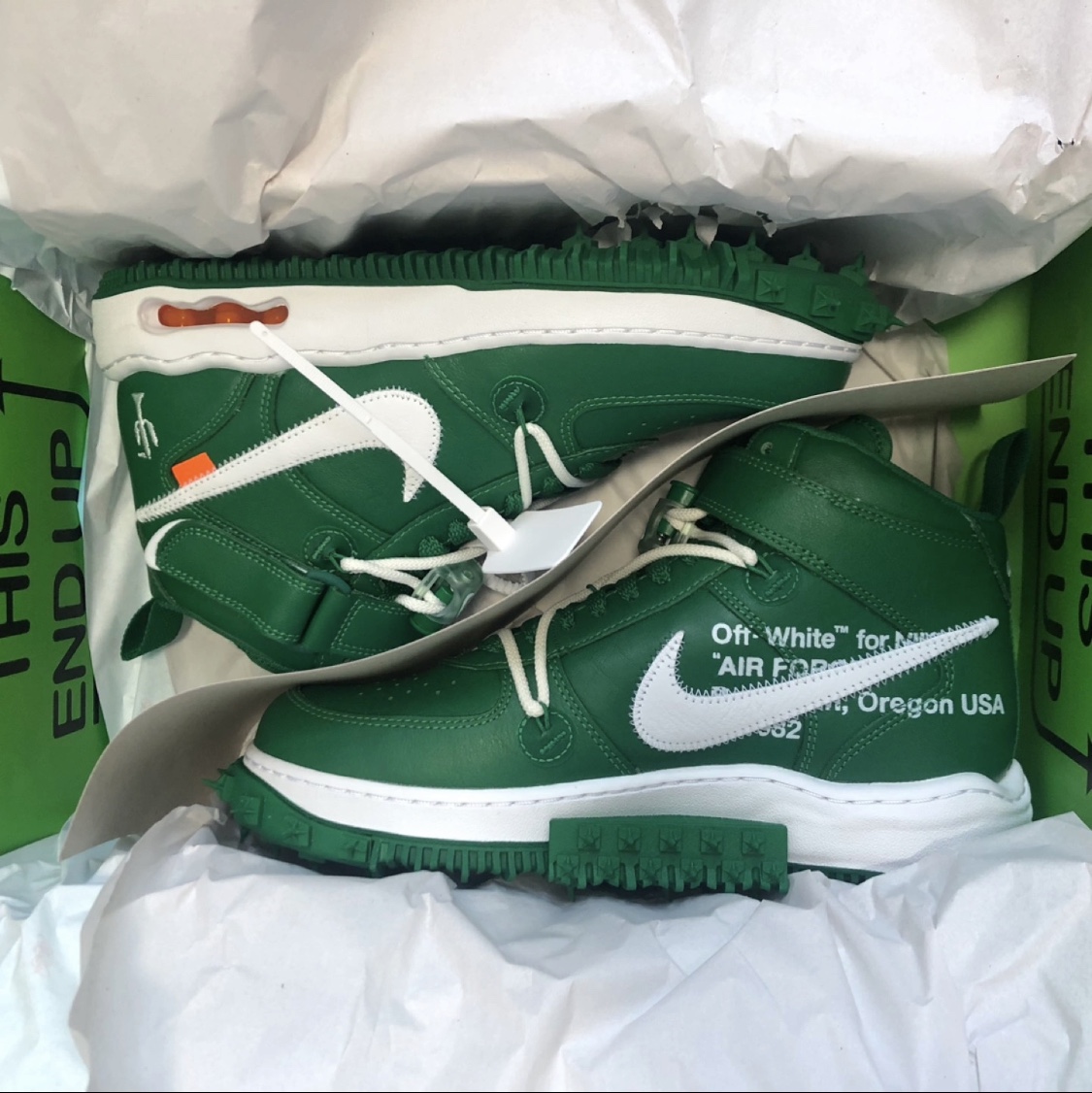 Nike x Off-White Air Force 1 Mid SP Leather Pine Green 착용 스타일
