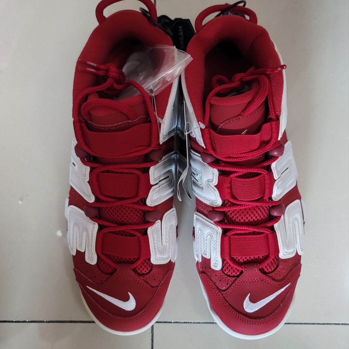 Nike x Supreme Air More Uptempo Suptempo Red 착용 스타일
