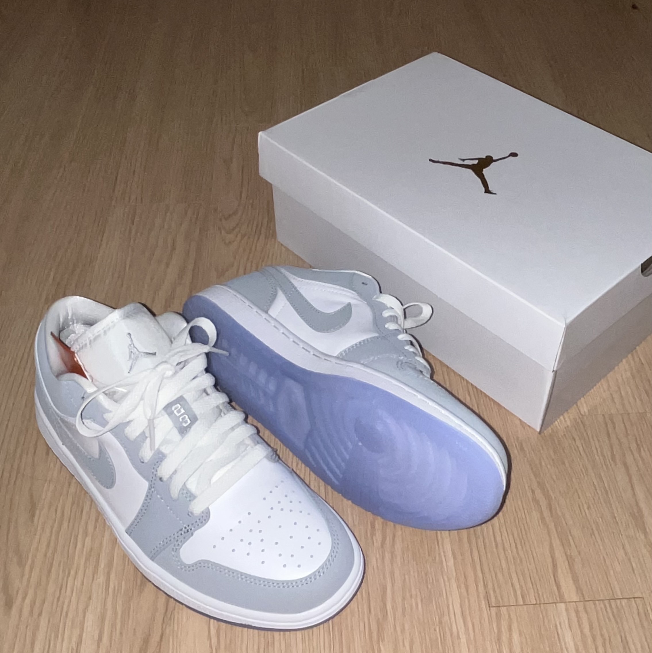 (W) Jordan 1 Low White Wolf Grey 착용 스타일 - 2