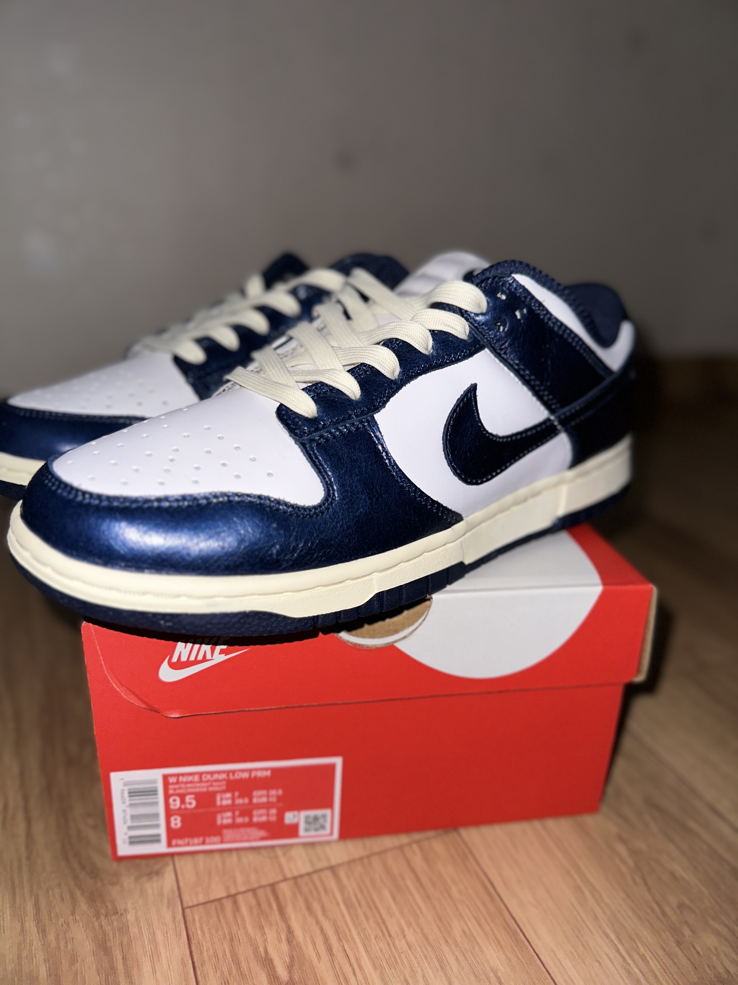 Nike Dunk Low Retro Valerian Blue, (W) Nike Dunk Low PRM Midnight Navy and White 착용 스타일 - 2