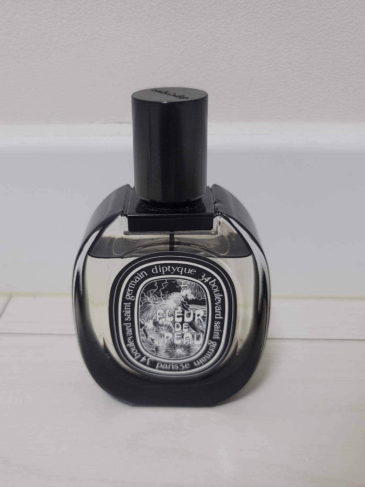 Diptyque Fleur De Peau Eau De Parfum 75ml 착용 스타일
