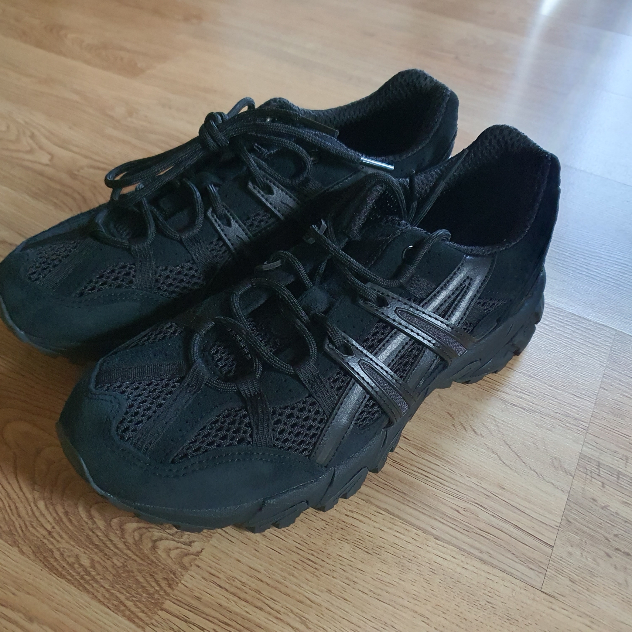 Asics Gel-Sonoma 15-50 Black 착용 스타일