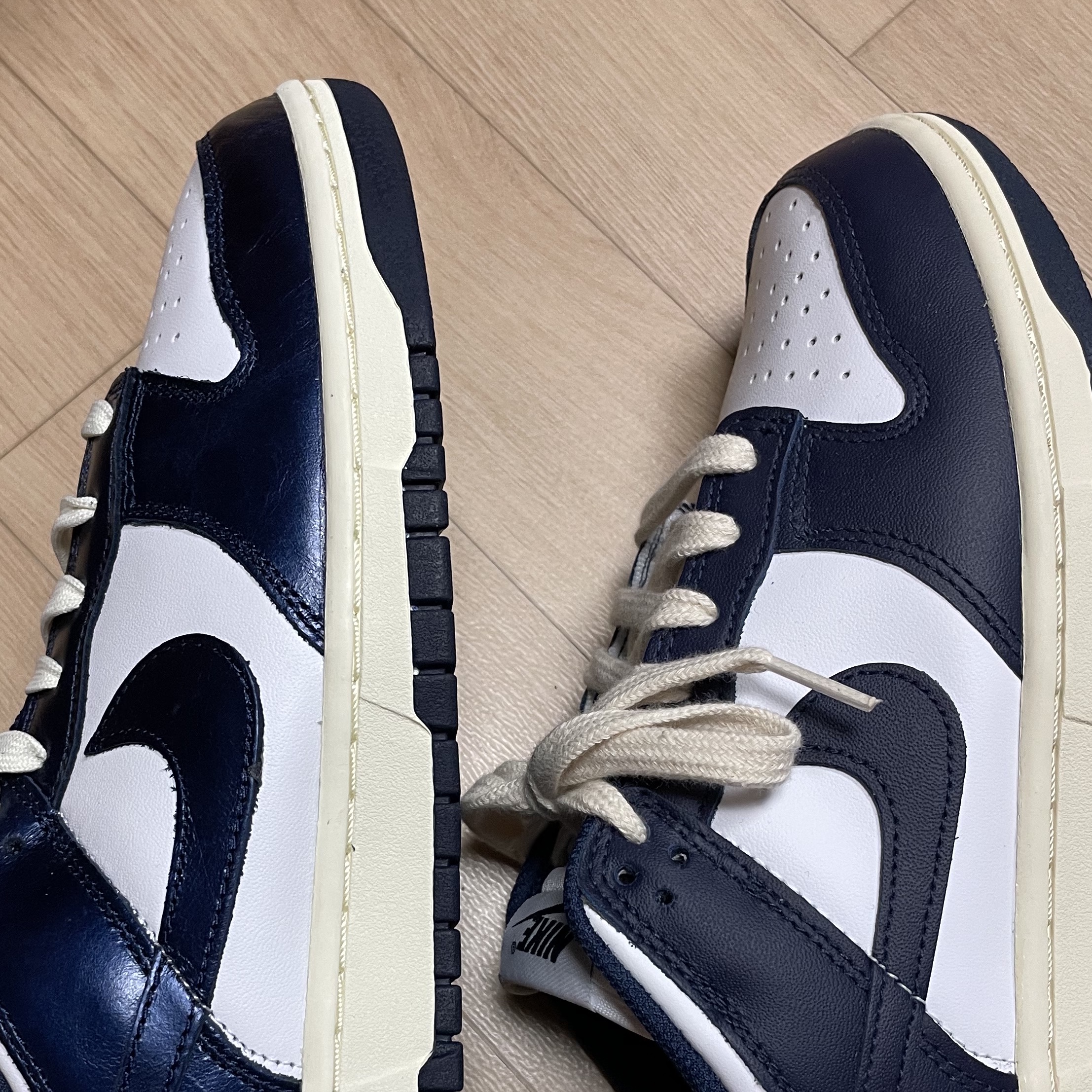 (W) Nike Dunk Low PRM Midnight Navy and White, (W) Nike Dunk Low Vintage Midnight Navy 착용 스타일 - 1