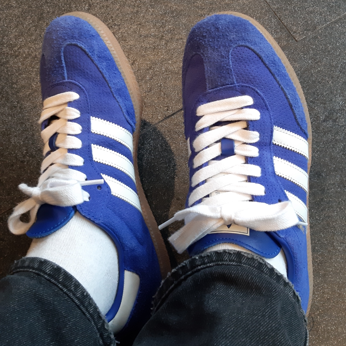 Adidas Samba OG Royal Blue 착용 스타일