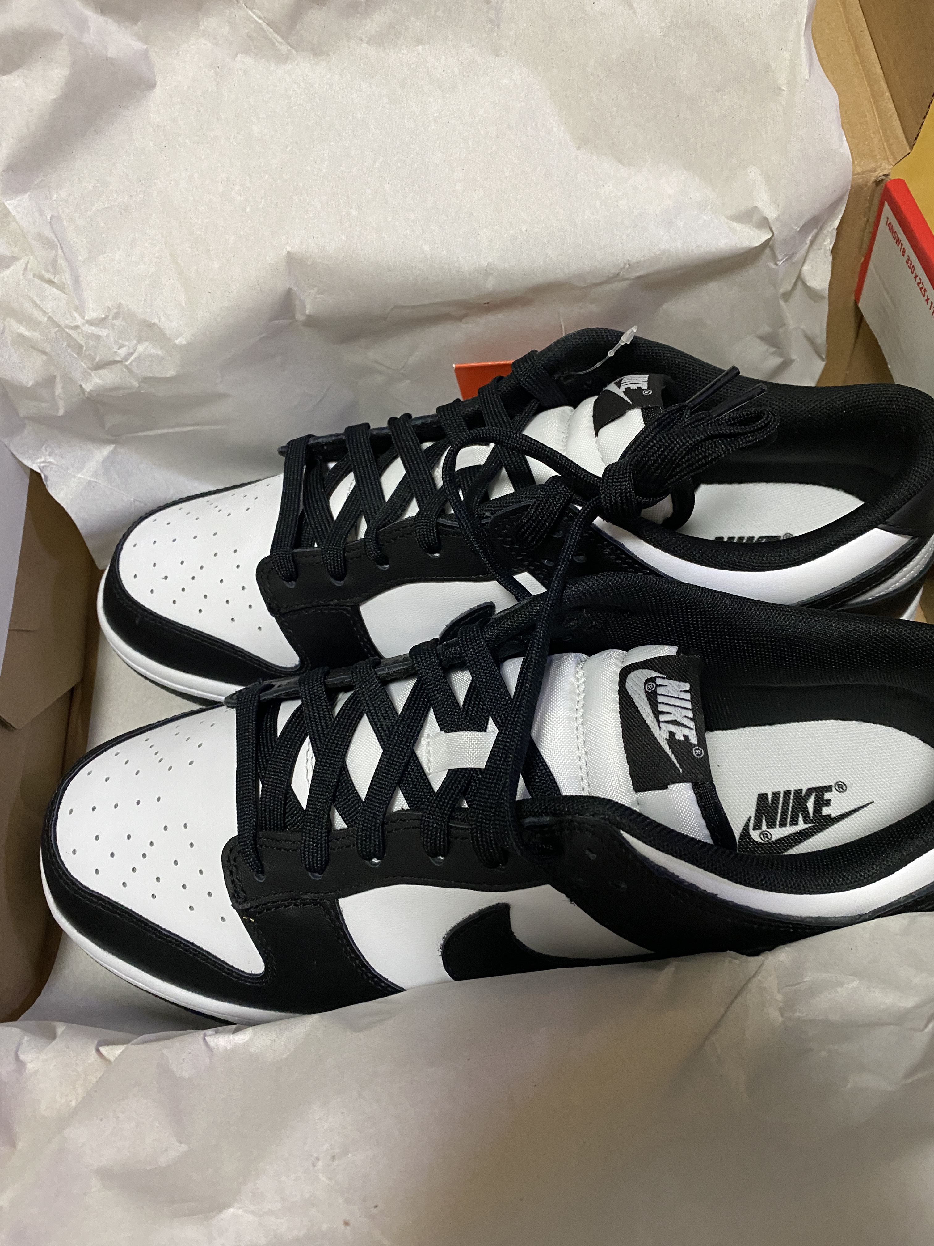 Nike Dunk Low Retro Black 착용 스타일