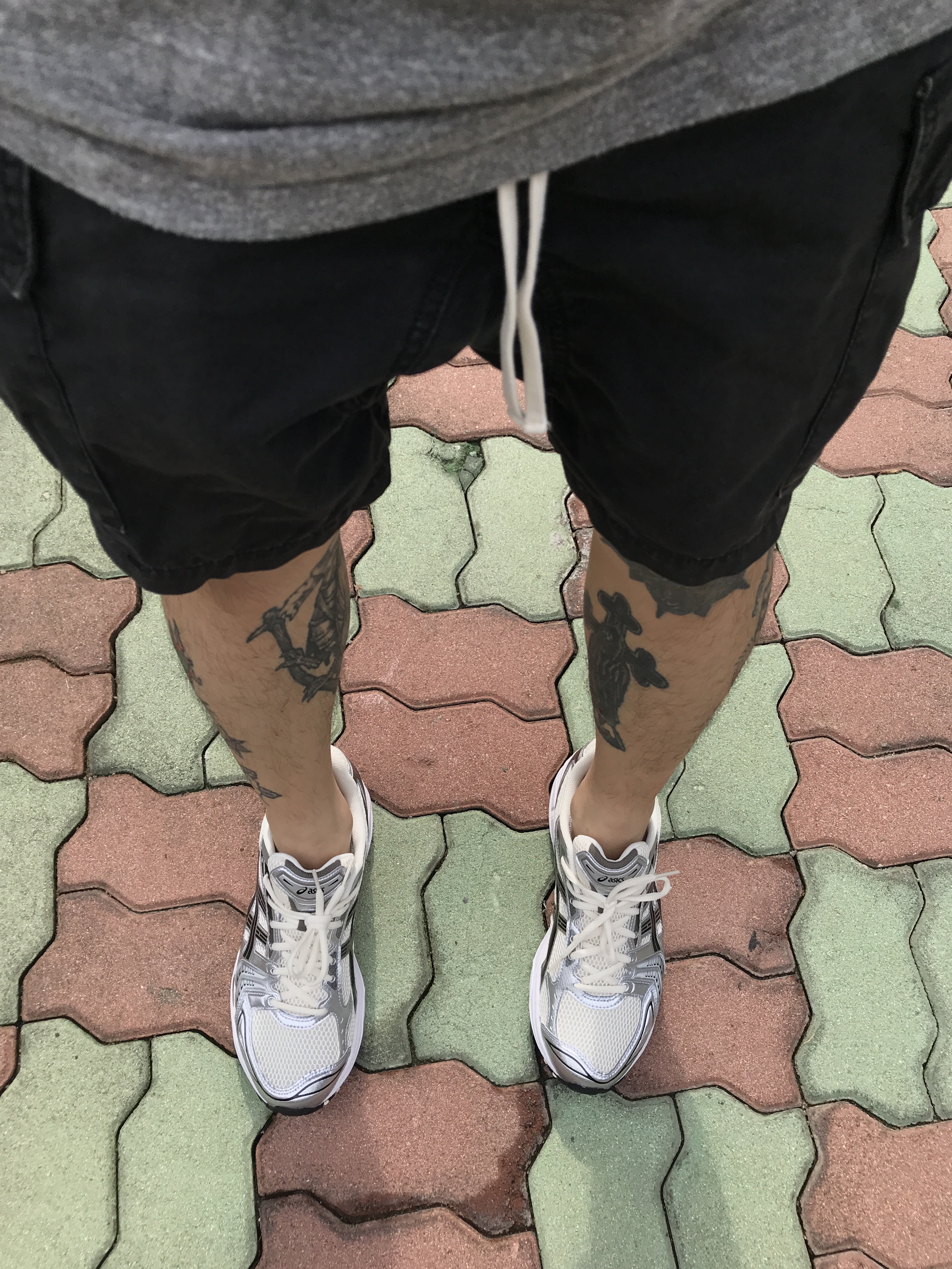 Asics Gel-Kayano 14 Cream Black 착용 스타일 - 1
